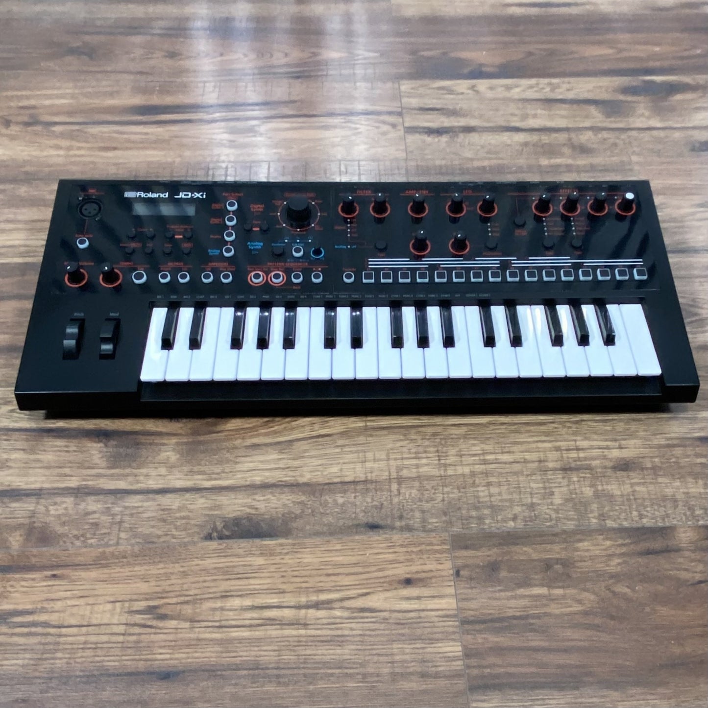 Roland JD-Xi Compact Sequencer Synthesizer Used