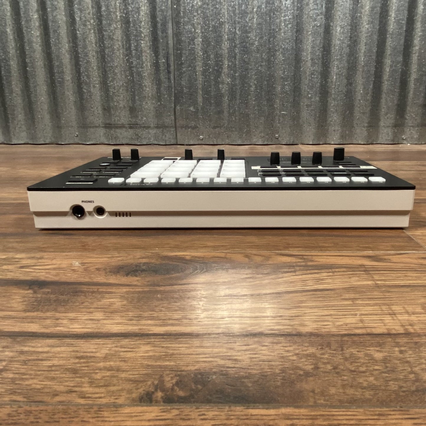 Roland Verselab MV-1 Music Creation Workstation Used