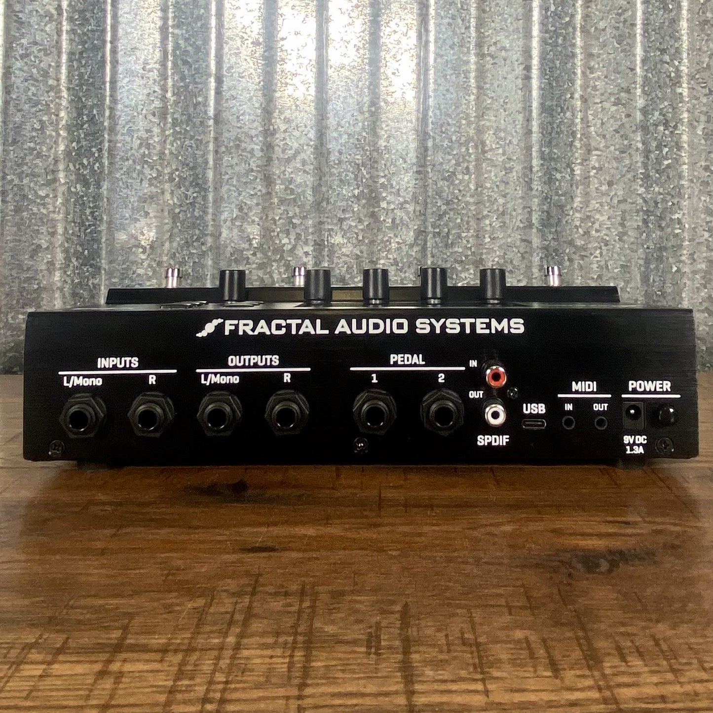 Fractal Audio VP4 Virtual Pedalboard Guitar Bass Multi Effect Pedal Used