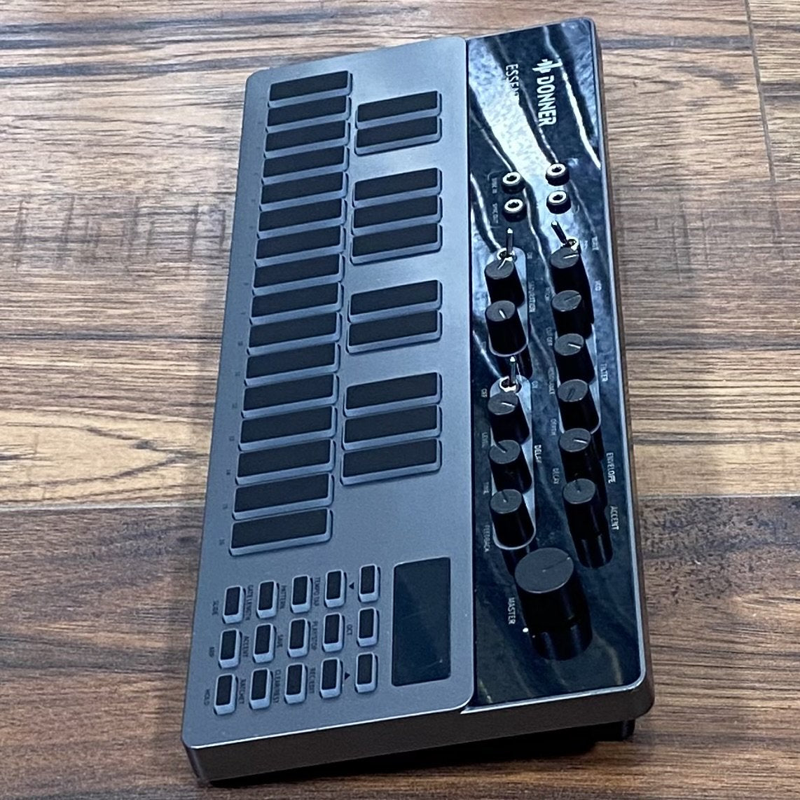 Donner Essential B1 Bass Synthesizer Used