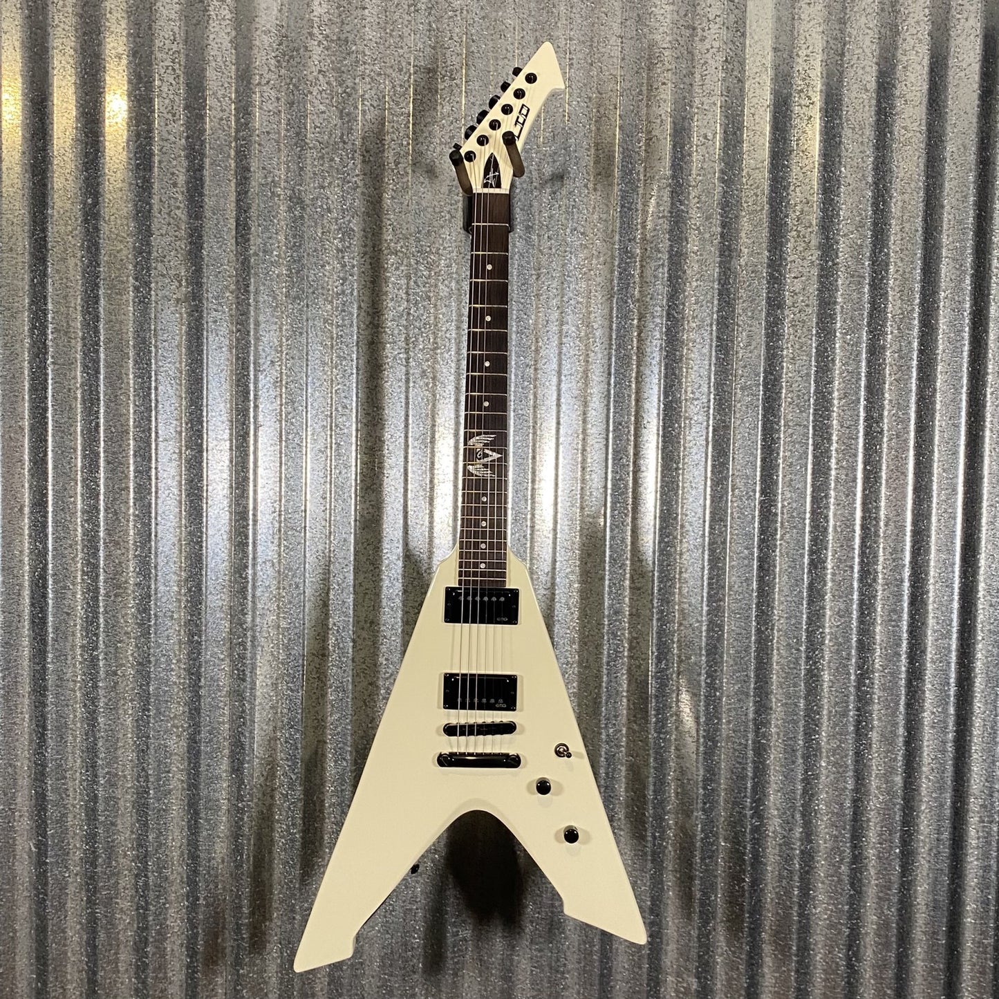 ESP LTD Vulture Jame Hetfield Olympic White Guitar & Case VULTUREOW #4682 Used