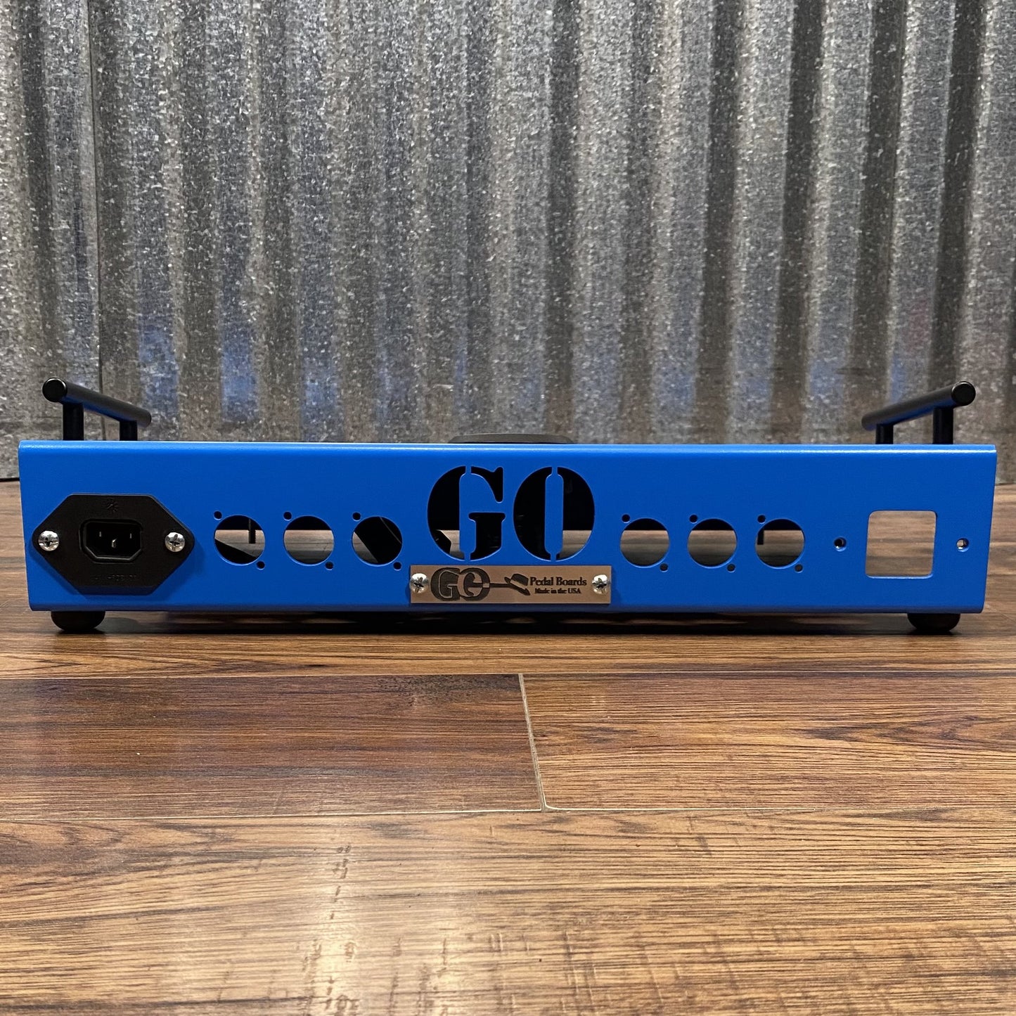 Go Pedalboards Single Tier 18" Guitar Effect Pedalboard & Bag Blue Demo