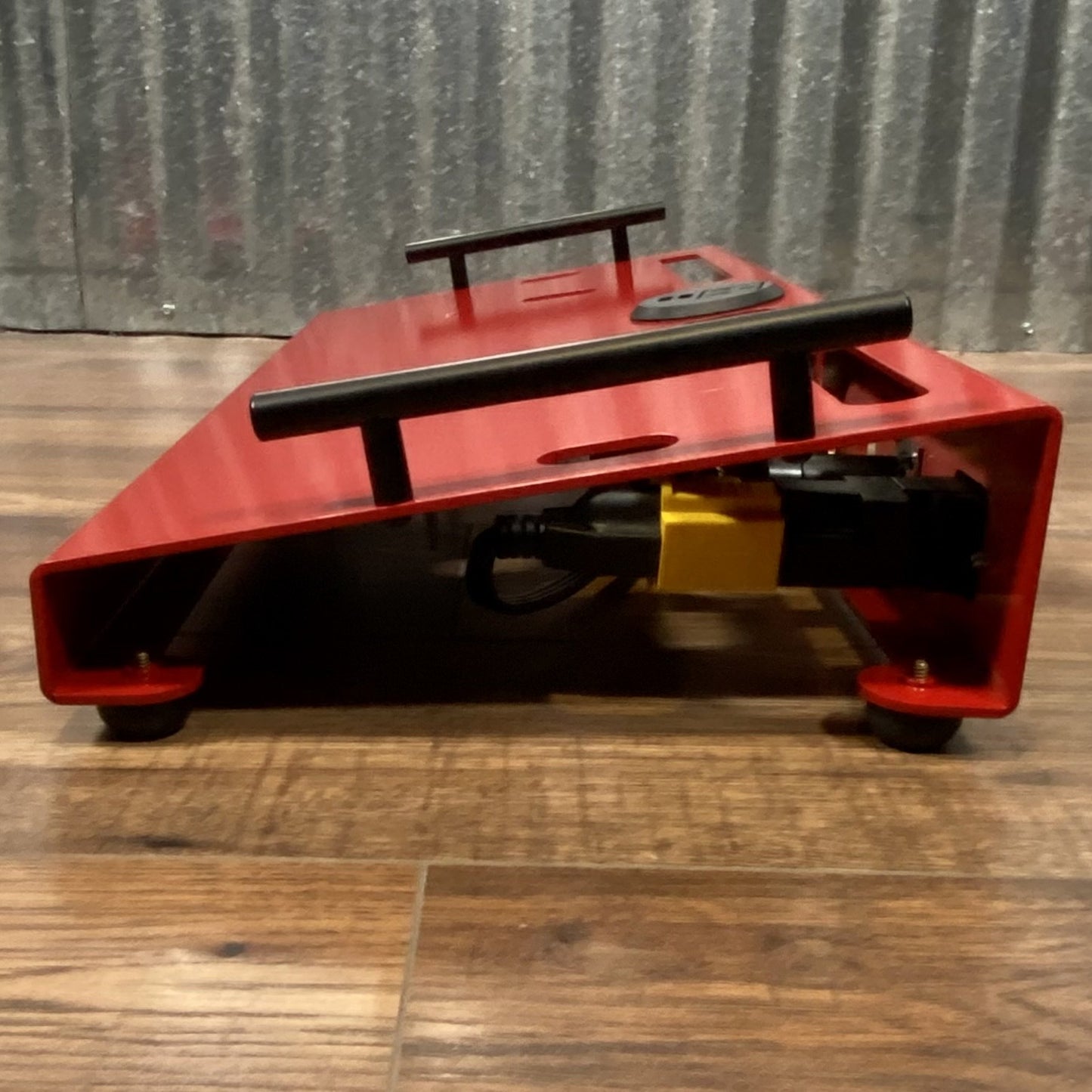 Go Pedalboards Single Tier 24" Guitar Effect Pedalboard & Bag Red Demo