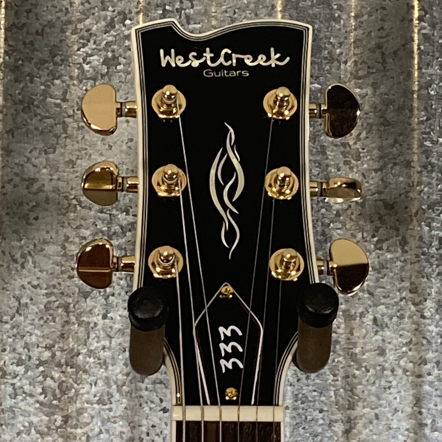 Westcreek Guitars 333 Semi Hollow Body Double Cutaway White #0123 Used