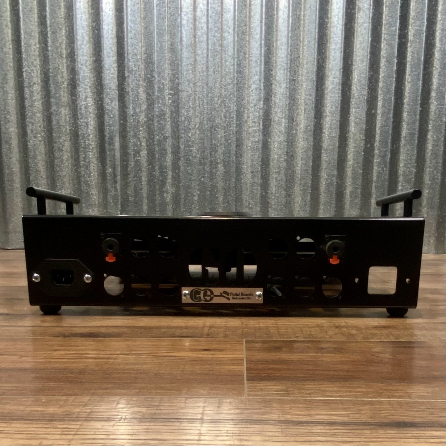 Go Pedalboards Dual Tier 18" Guitar Effect Pedalboard & Bag Black Demo
