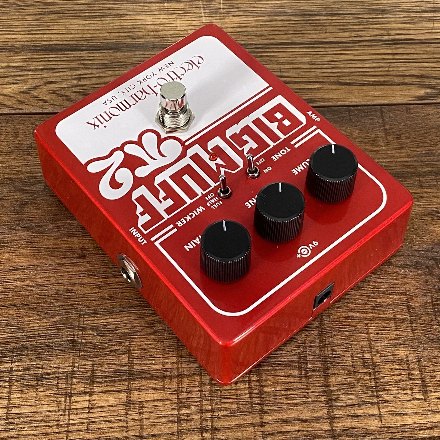 Electro-Harmonix EHX Big Muff Pi 2 with Tone Wicker Fuzz Guitar Effect Pedal Demo