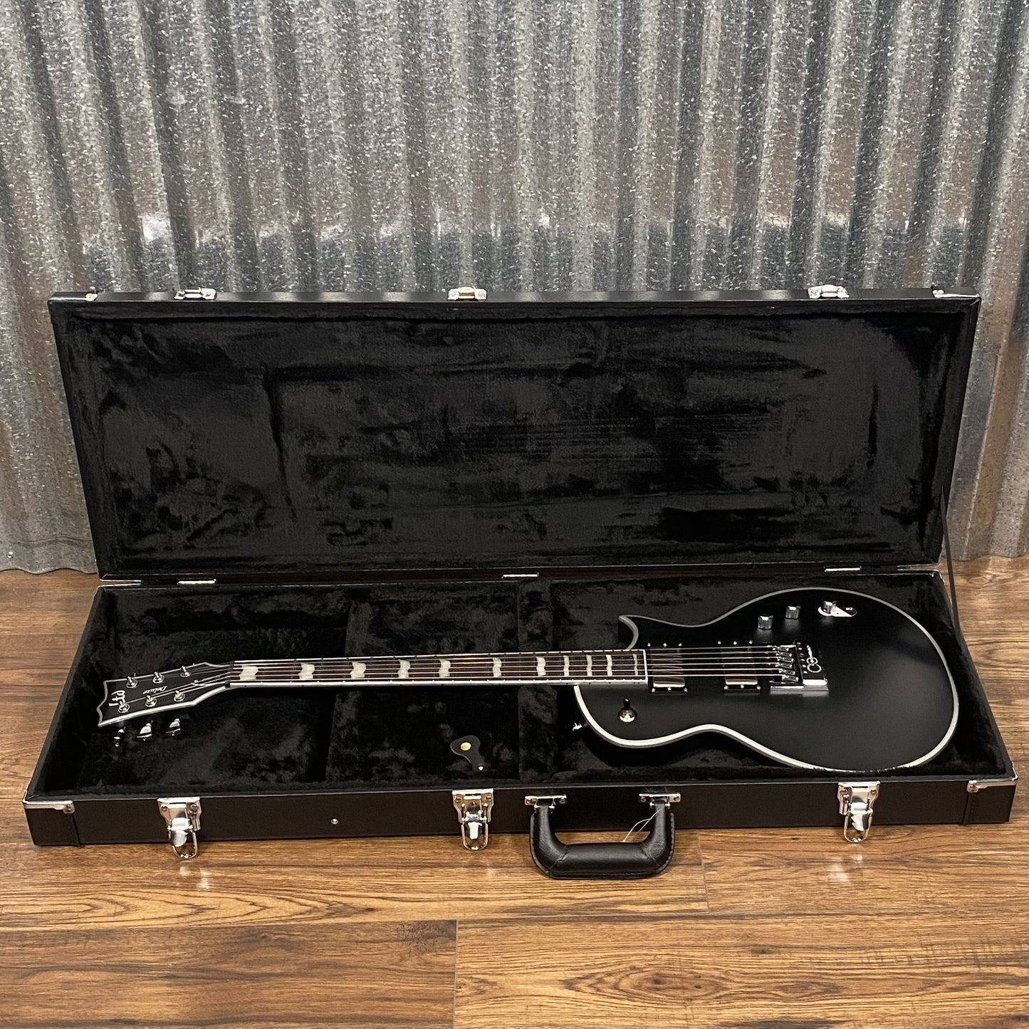ESP LTD EC-1000 ET Evertune Bold Binding Black Guitar & Case #0054 Used