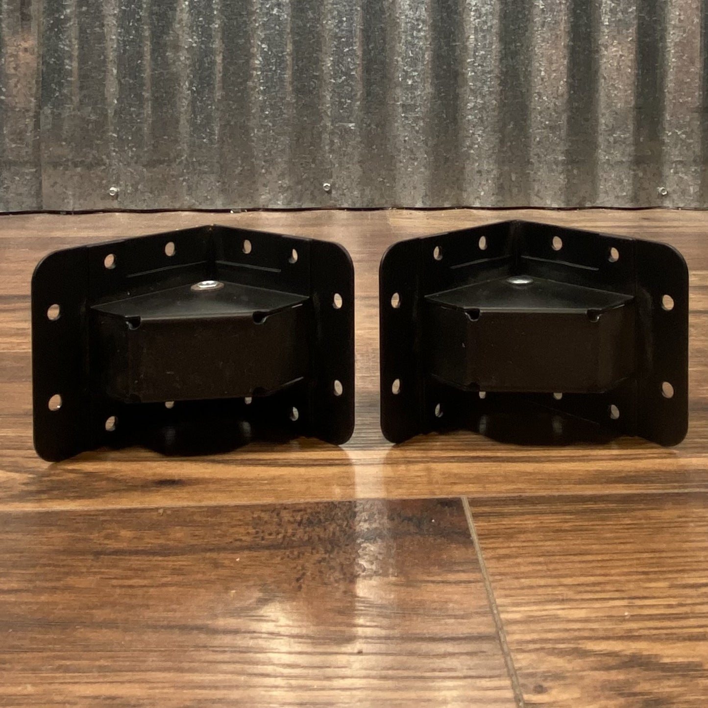 Eden XST Bass Speaker Cabinet Bottom Tilt Dolly Wheel Set Used