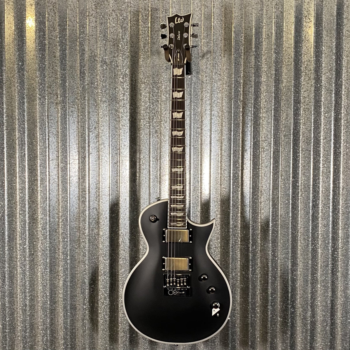 ESP LTD EC-1000 ET Evertune Bold Binding Black Guitar EC1000ETBBBLKS #0264 Used