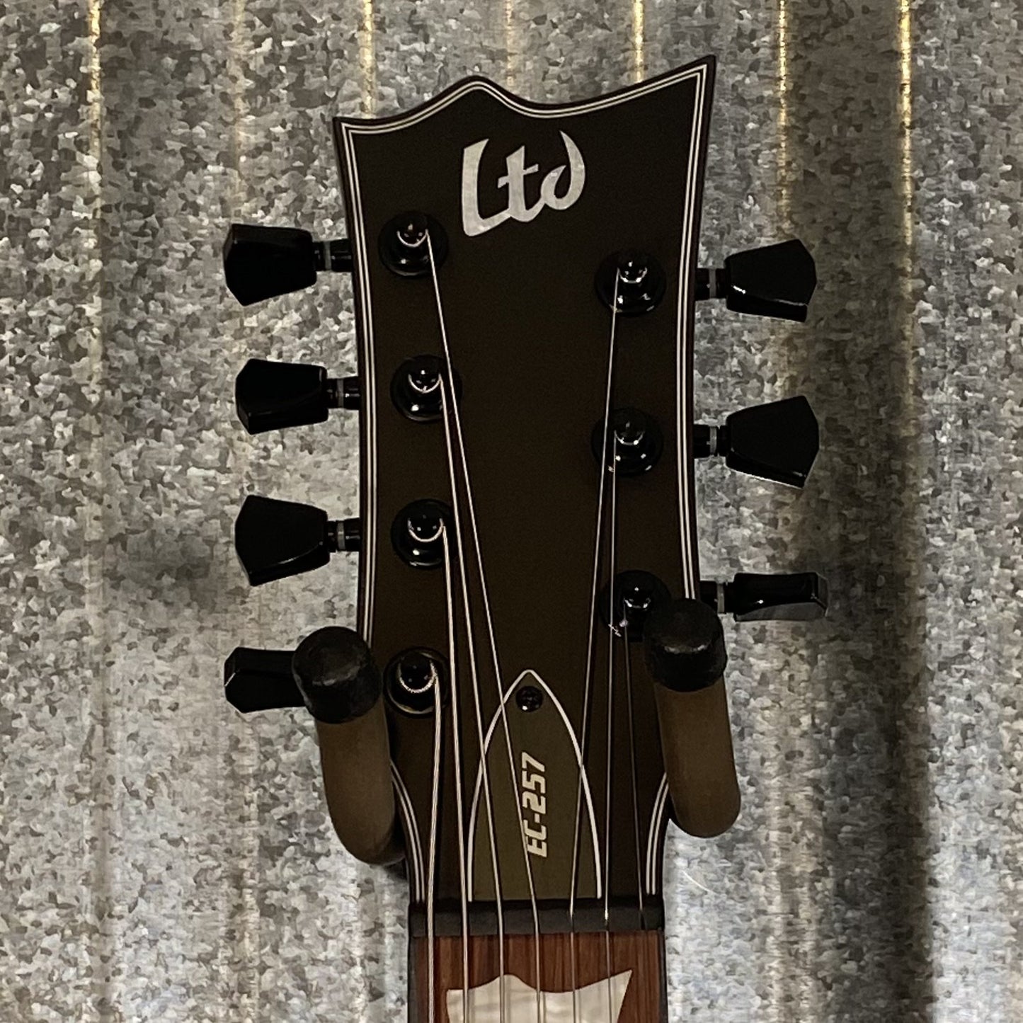 ESP LTD EC-257 7 String Black Satin Guitar & Case EC257BLKS #0360  Used