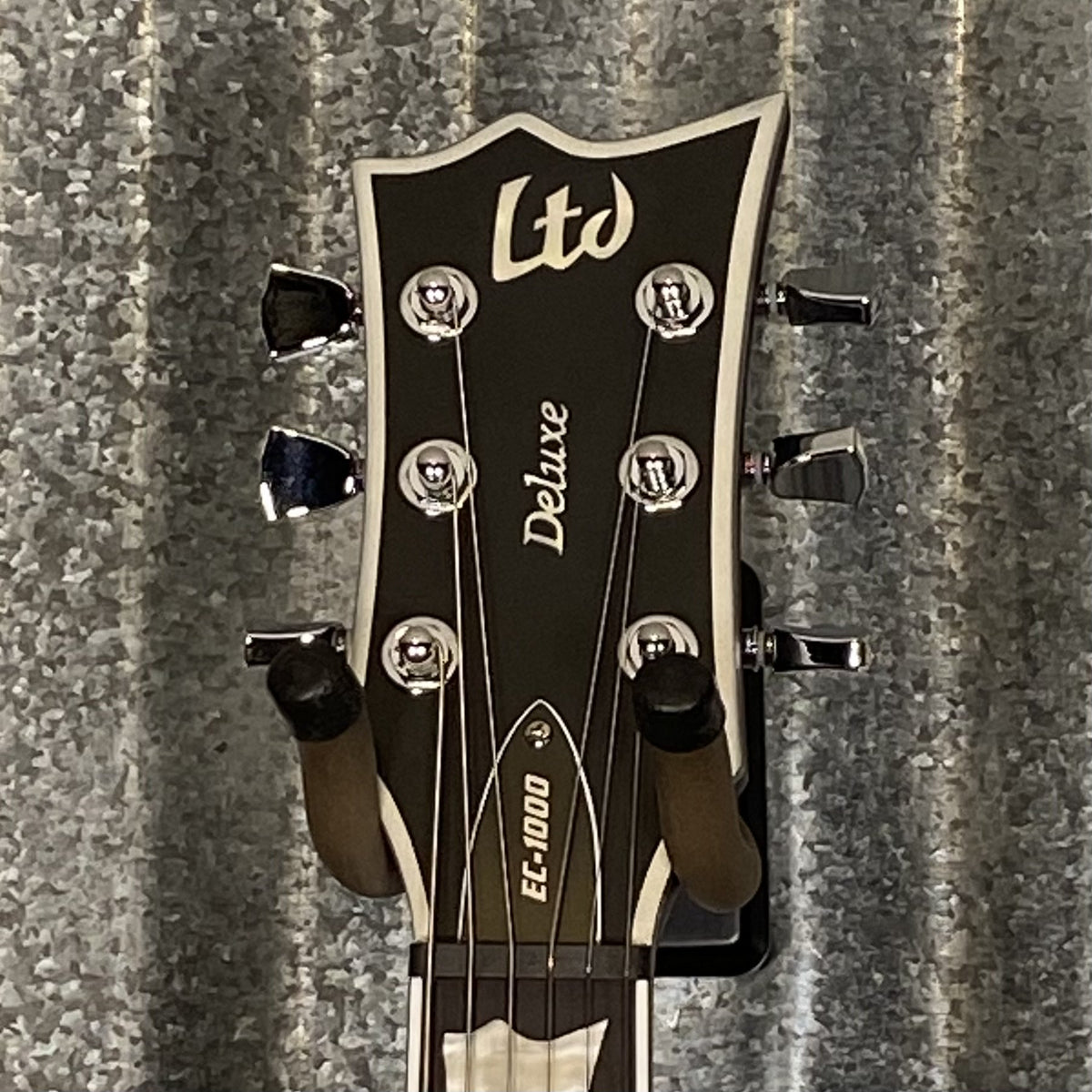 ESP LTD EC-1000 ET Evertune Bold Binding Black Guitar EC1000ETBBBLKS #0264 Used
