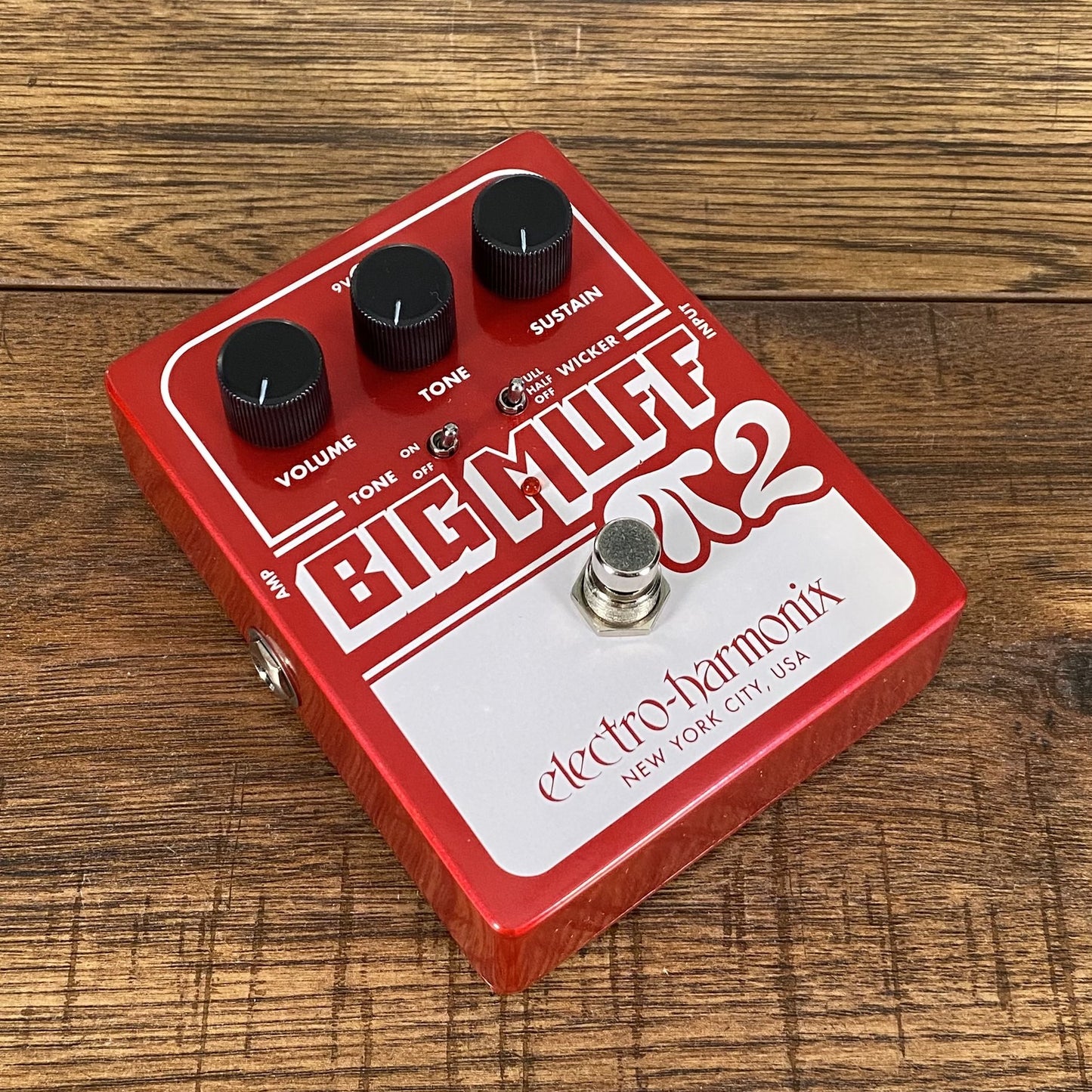 Electro-Harmonix EHX Big Muff Pi 2 with Tone Wicker Fuzz Guitar Effect Pedal Demo