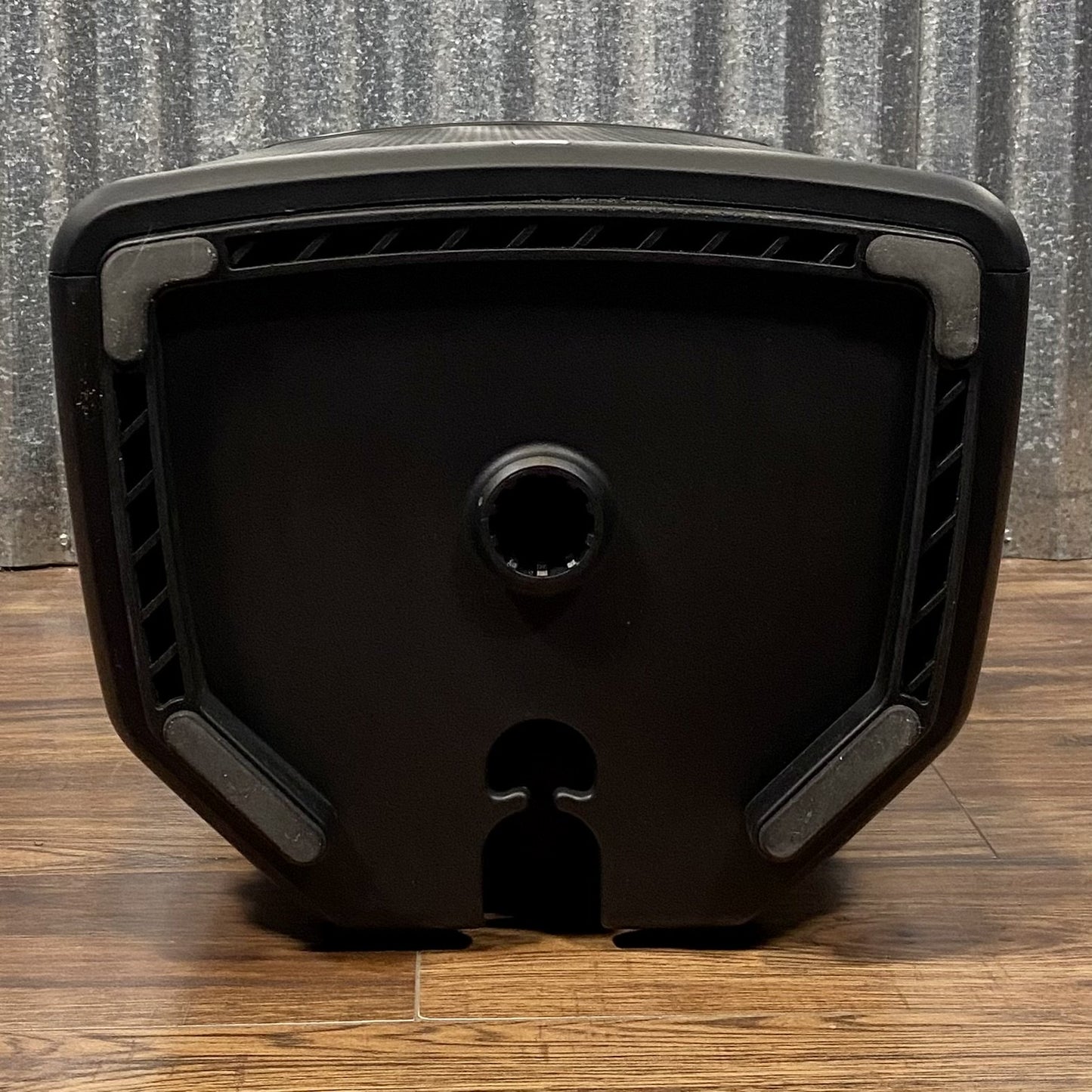 JBL EON712 12" 650 Watt Powered PA Speaker & Cover Pair Used