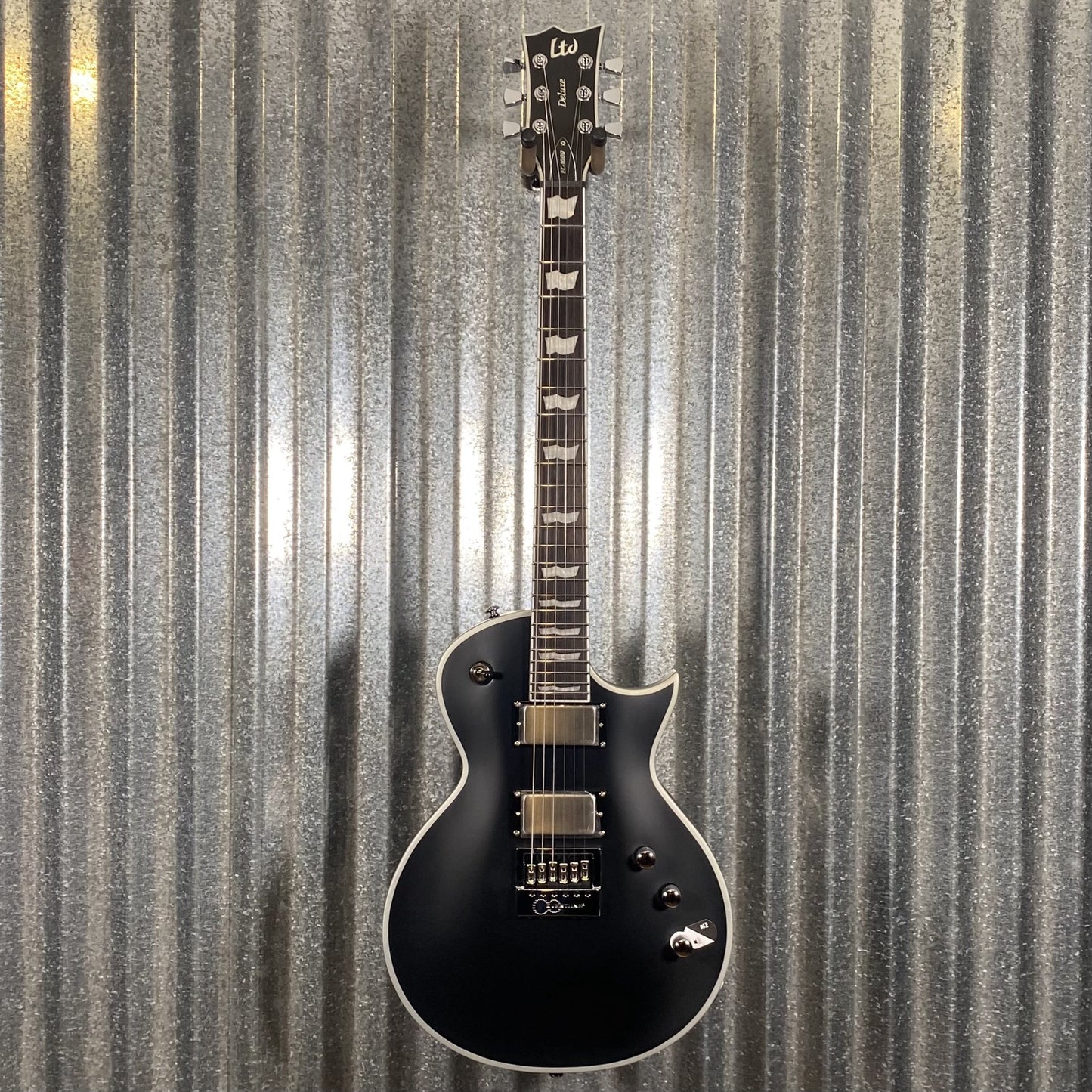 ESP LTD EC-1000 ET Evertune Bold Binding Black Guitar EC1000ETBBBLKS #0331 Used