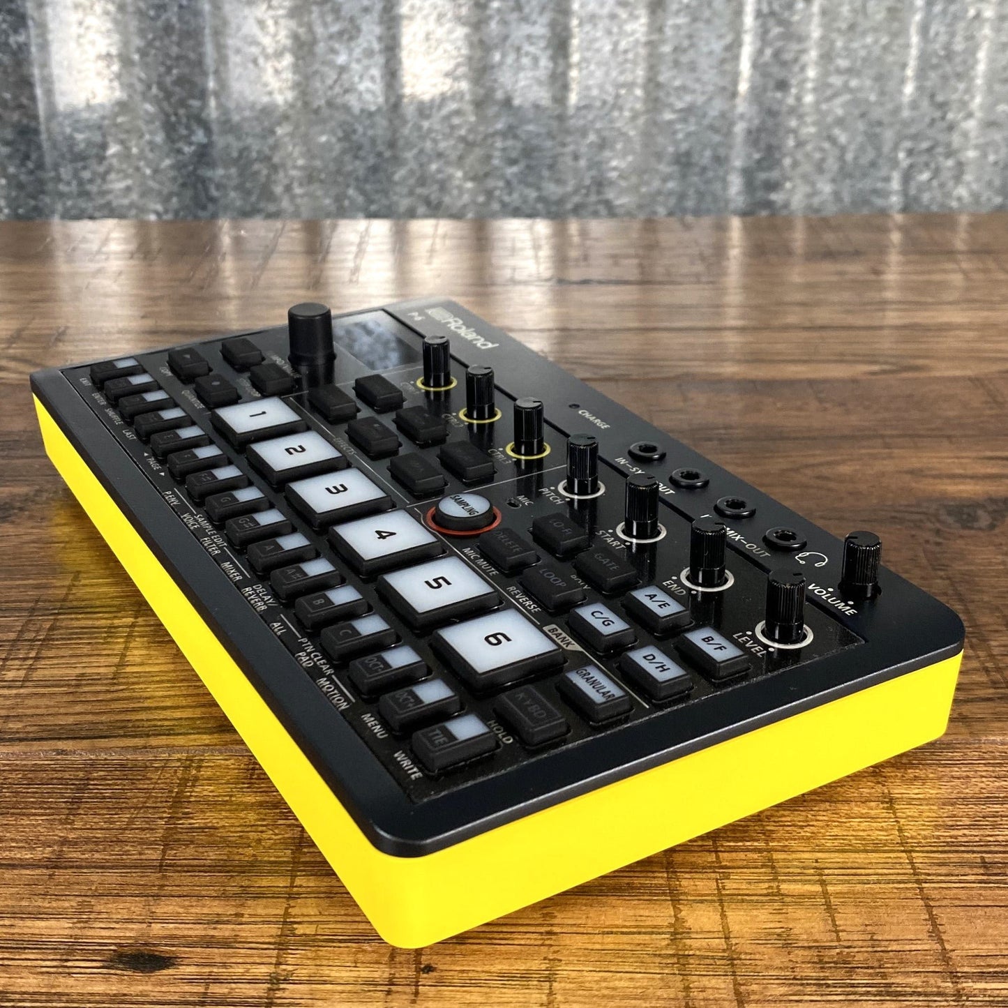 Roland P-6 AIRA Compact Creative Sampler Demo