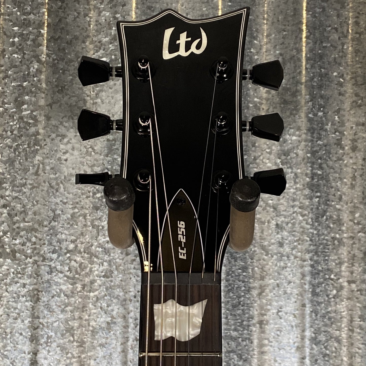 ESP LTD EC-256 Snow White Guitar EC256SW #1682 Used