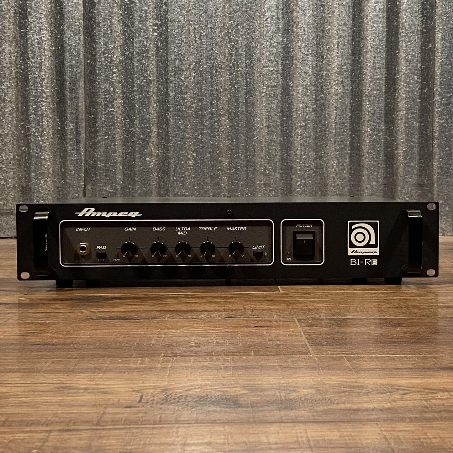 Ampeg B1-RE 300 Watt Bass Amplifier Head Used