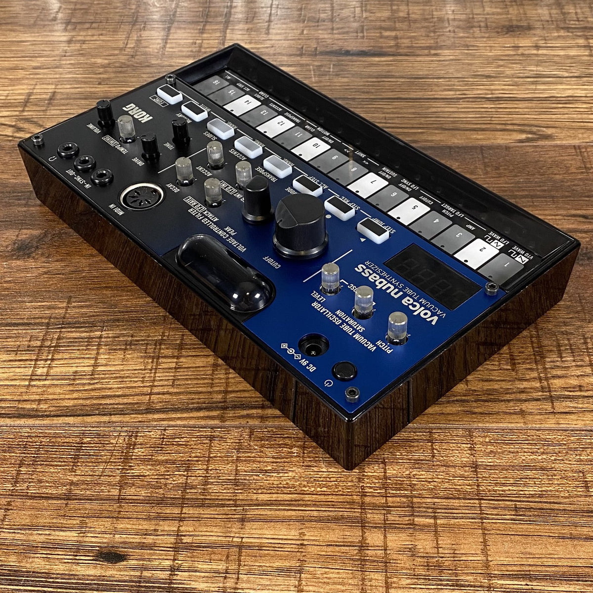 Korg Volca Nubass Vacuum Tube Synthesizer Used
