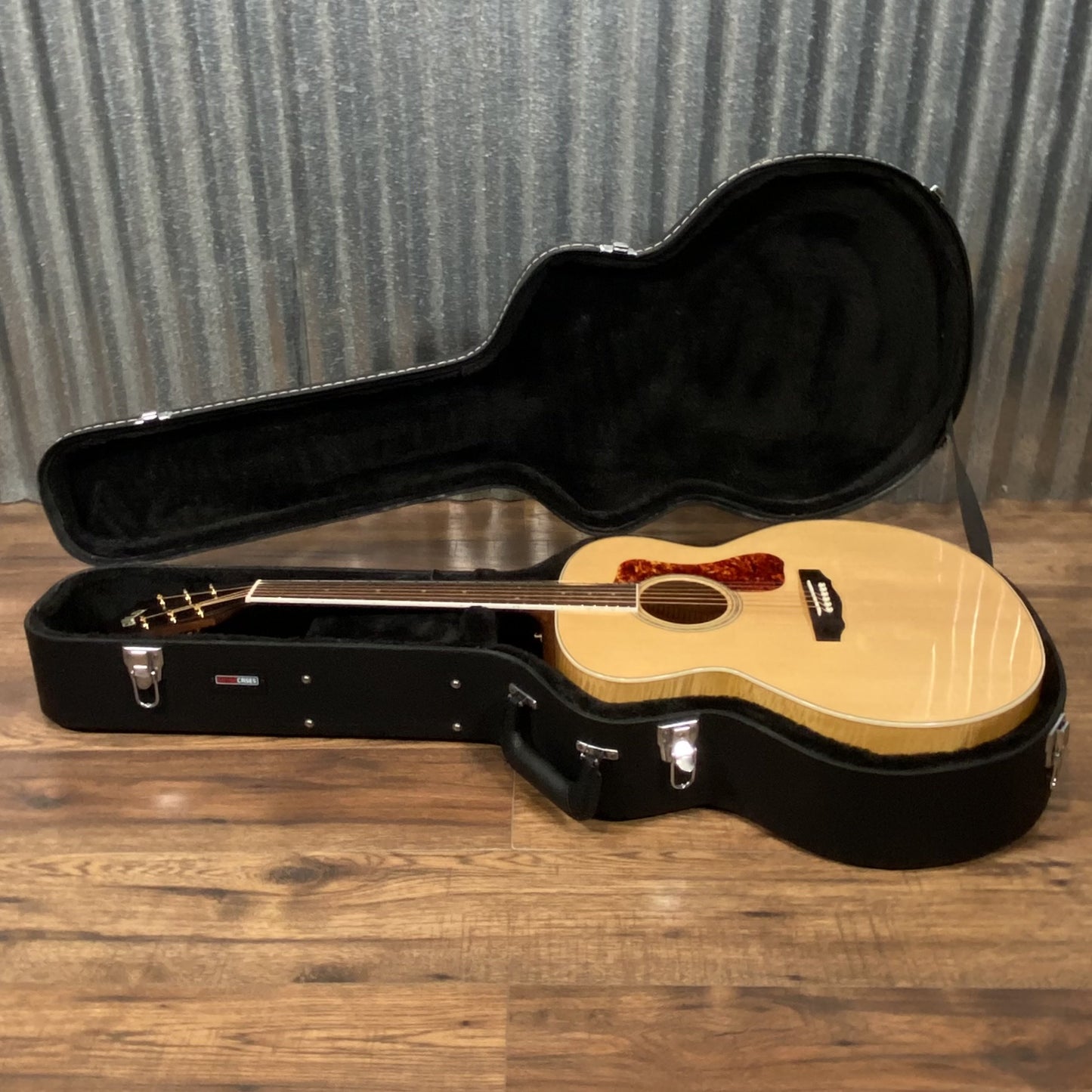 Guild F-250E Deluxe Jumbo Acoustic Electric Guitar & Case #5070 Used