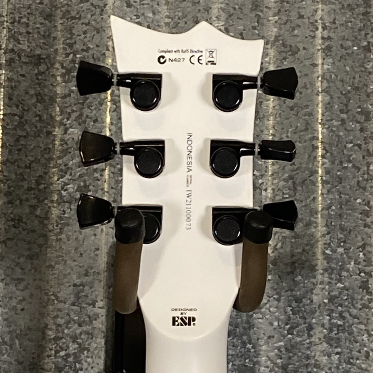 ESP LTD EC Arctic Metal Snow White Satin Guitar ECARMSWS #0073 Used