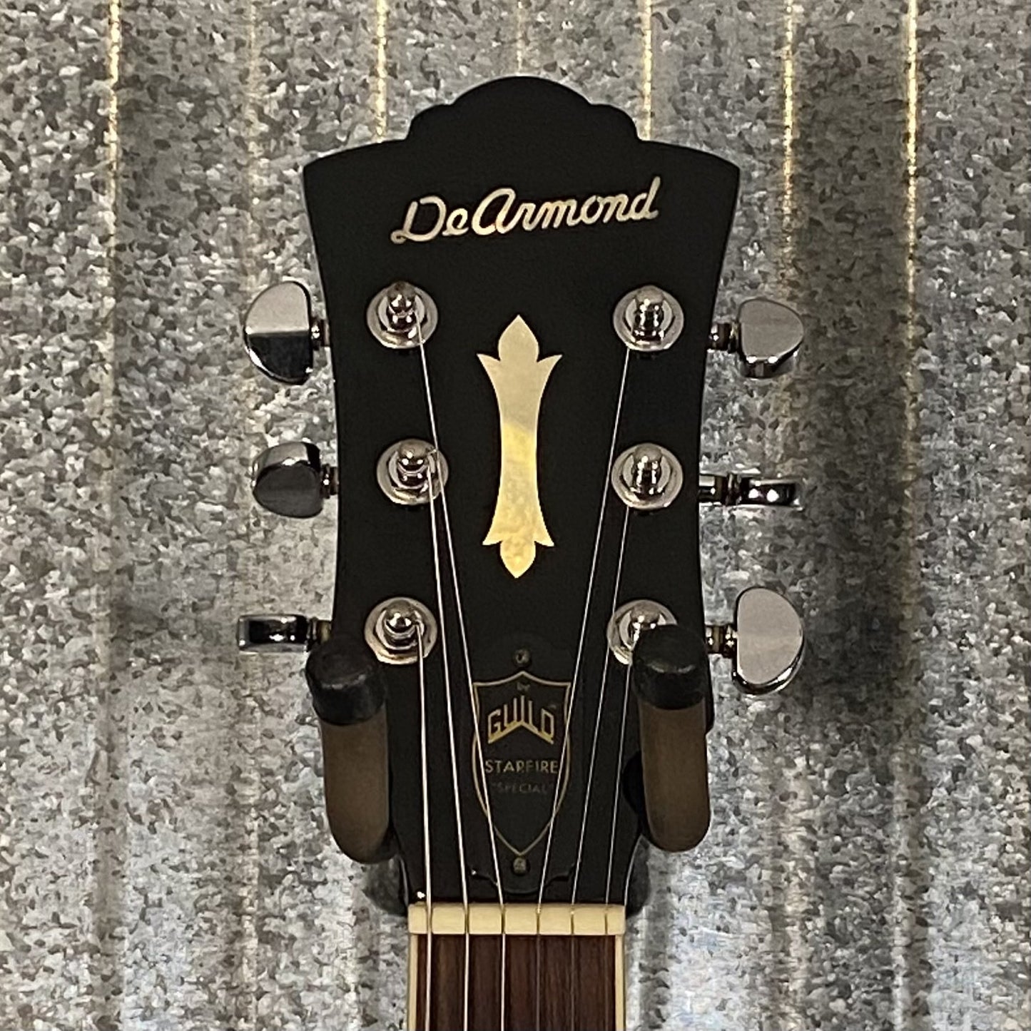 Darmond by Guild Starfire Special Semi Hollow Black Guitar 1999 Korea #3366 Used