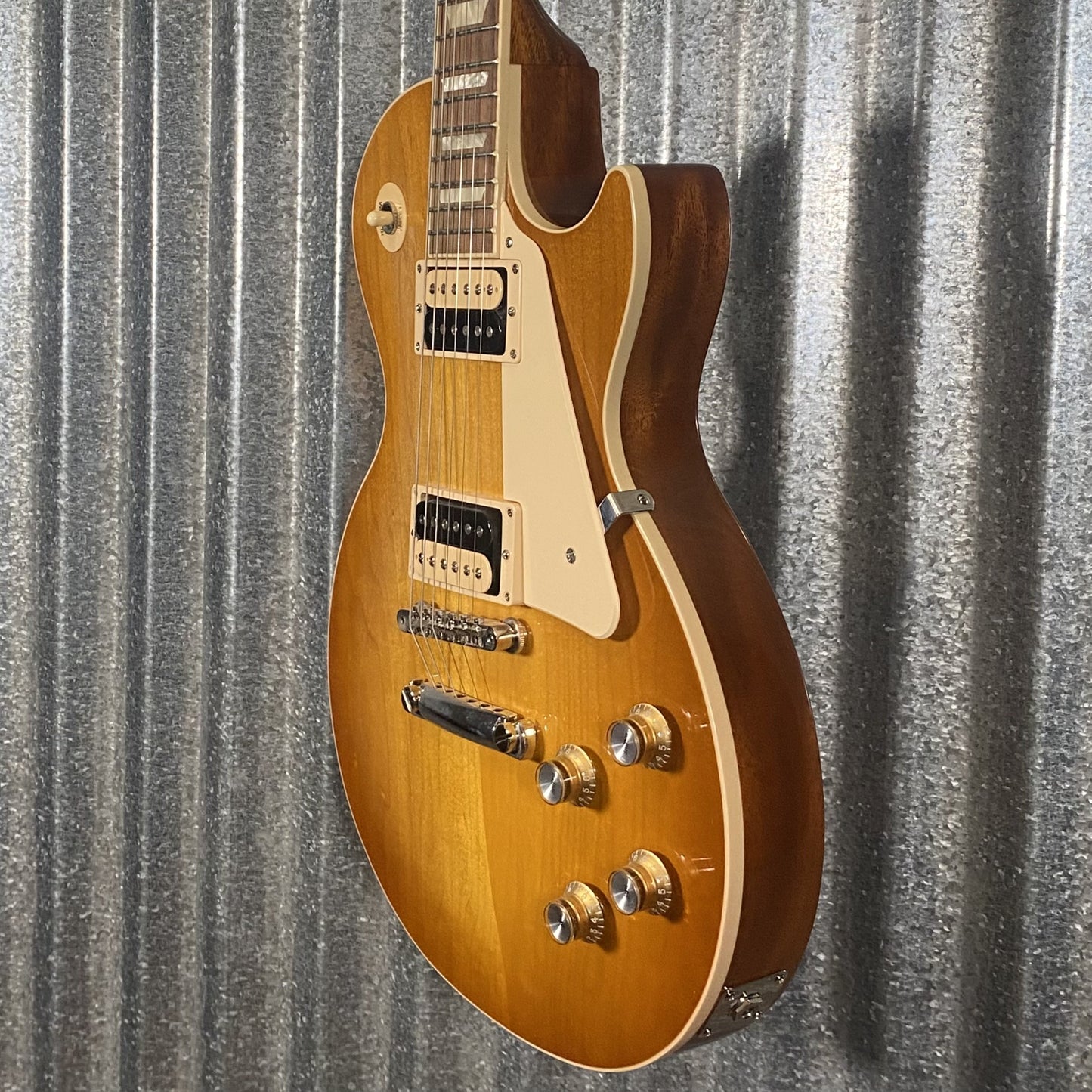 Gibson Les Paul Classic Honeyburst Guitar & Case 2022 #0019 Used