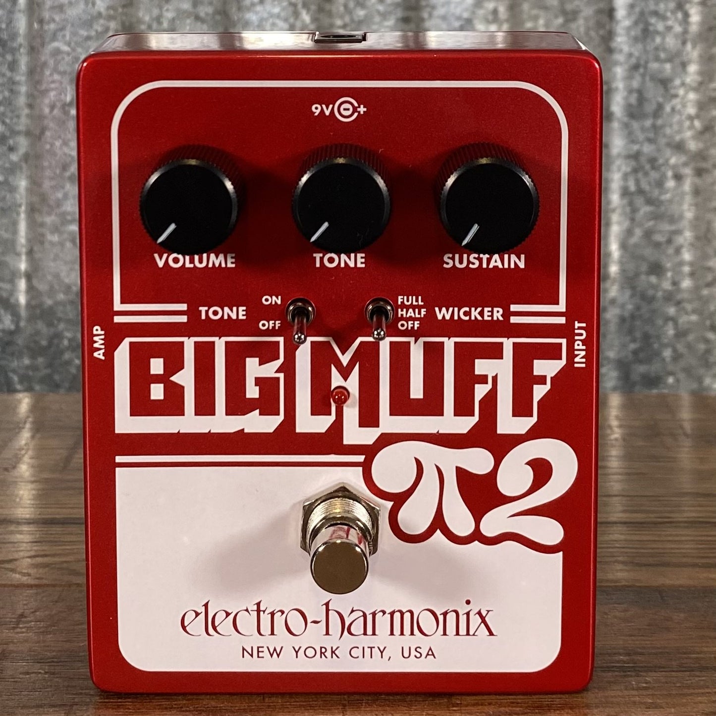 Electro-Harmonix EHX Big Muff Pi 2 with Tone Wicker Fuzz Guitar Effect Pedal Demo