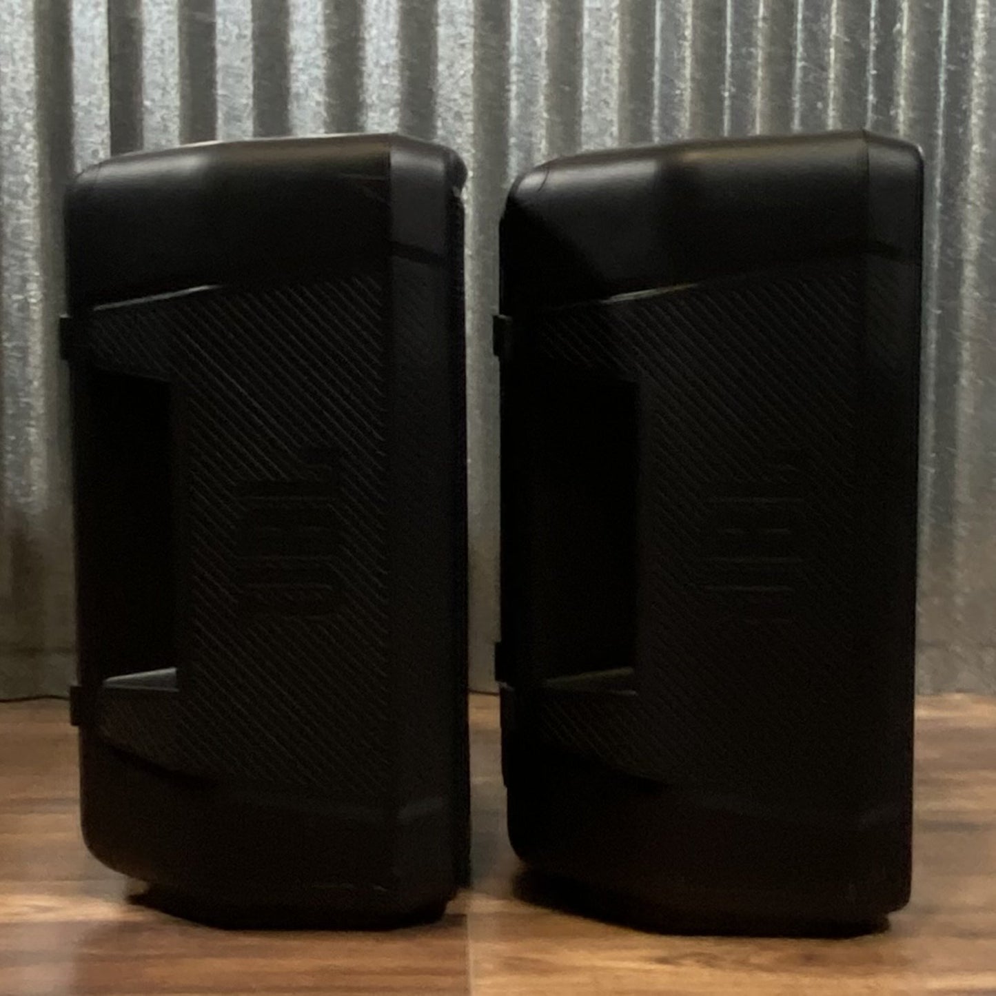 JBL IRX108BT 1x8" 200 Watt. Powered PA Speaker & Cover Pair Used