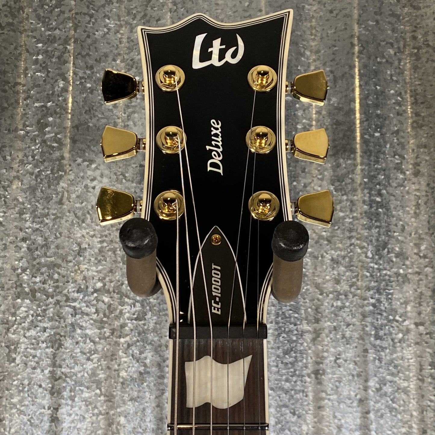 ESP LTD EC-1000T CMT Evertune Black Guitar EC1000TCTMETBLK #1240 Used