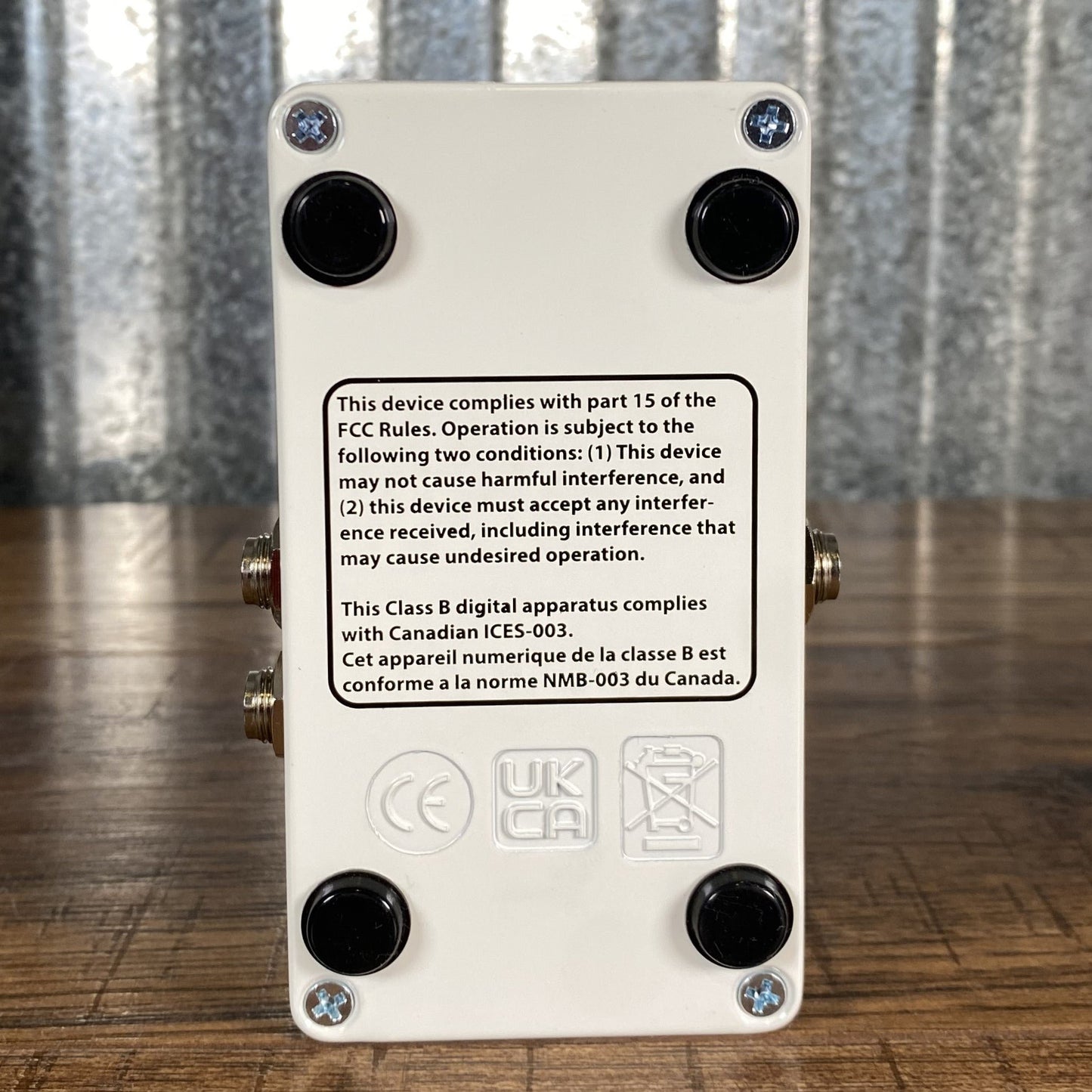Electro-Harmonix EHX Mod 11 Modulator Tremolo Flanger Chorus Rotory Phaser Pitch Guitar Effect Pedal Demo
