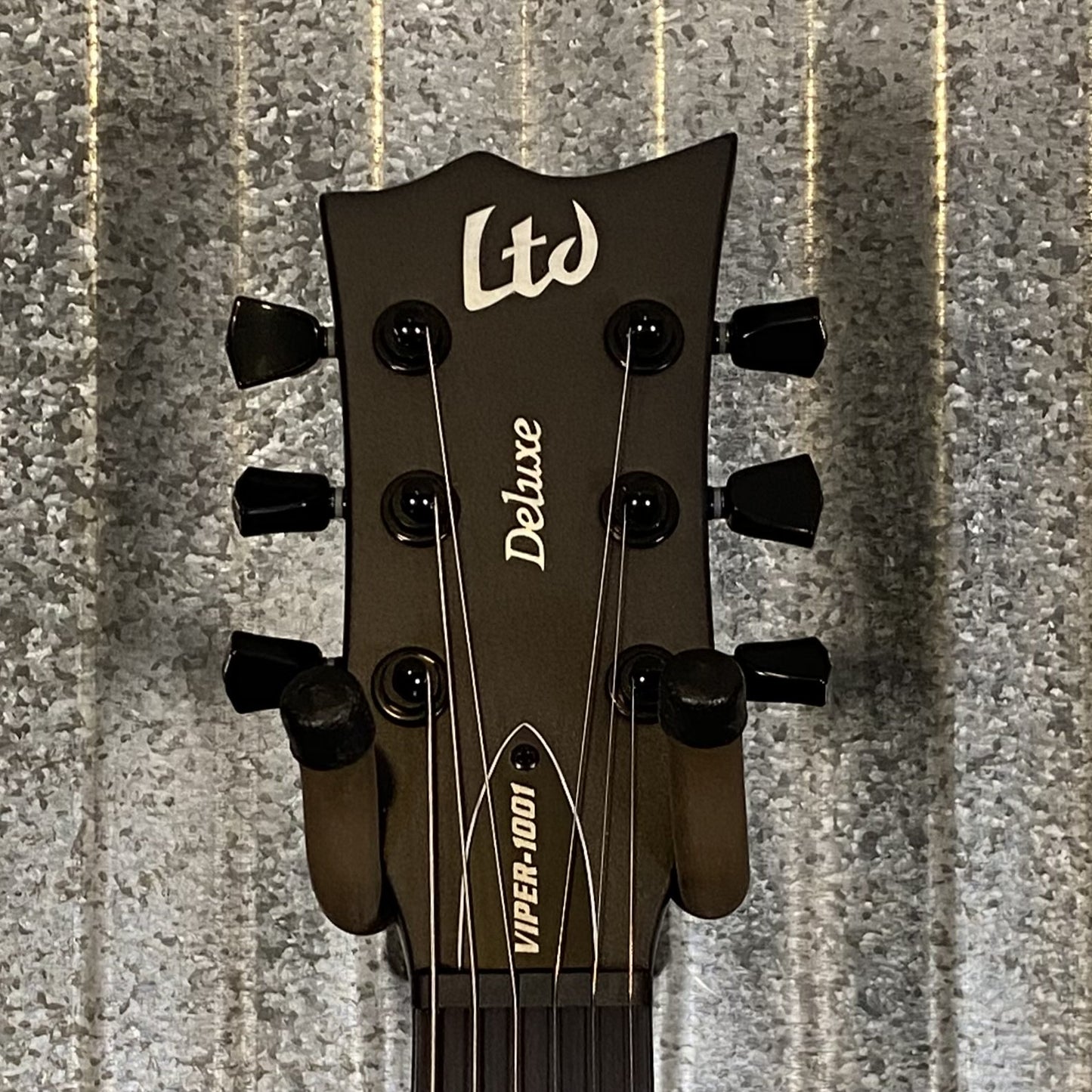 ESP LTD VIPER-1001 Evertune Charcoal Metallic Satin Guitar & Case #0429 Used