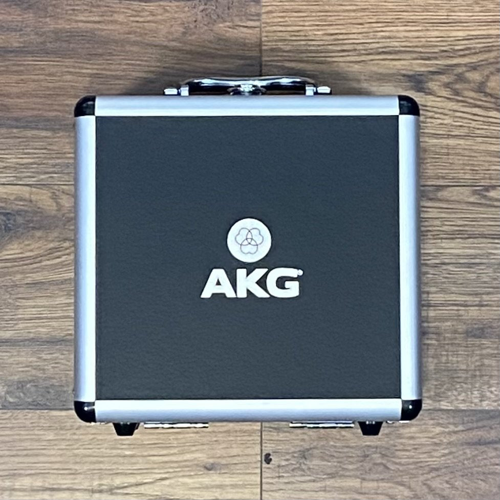 AKG P220 Recording Large Diaphragm Condenser Microphone & Case