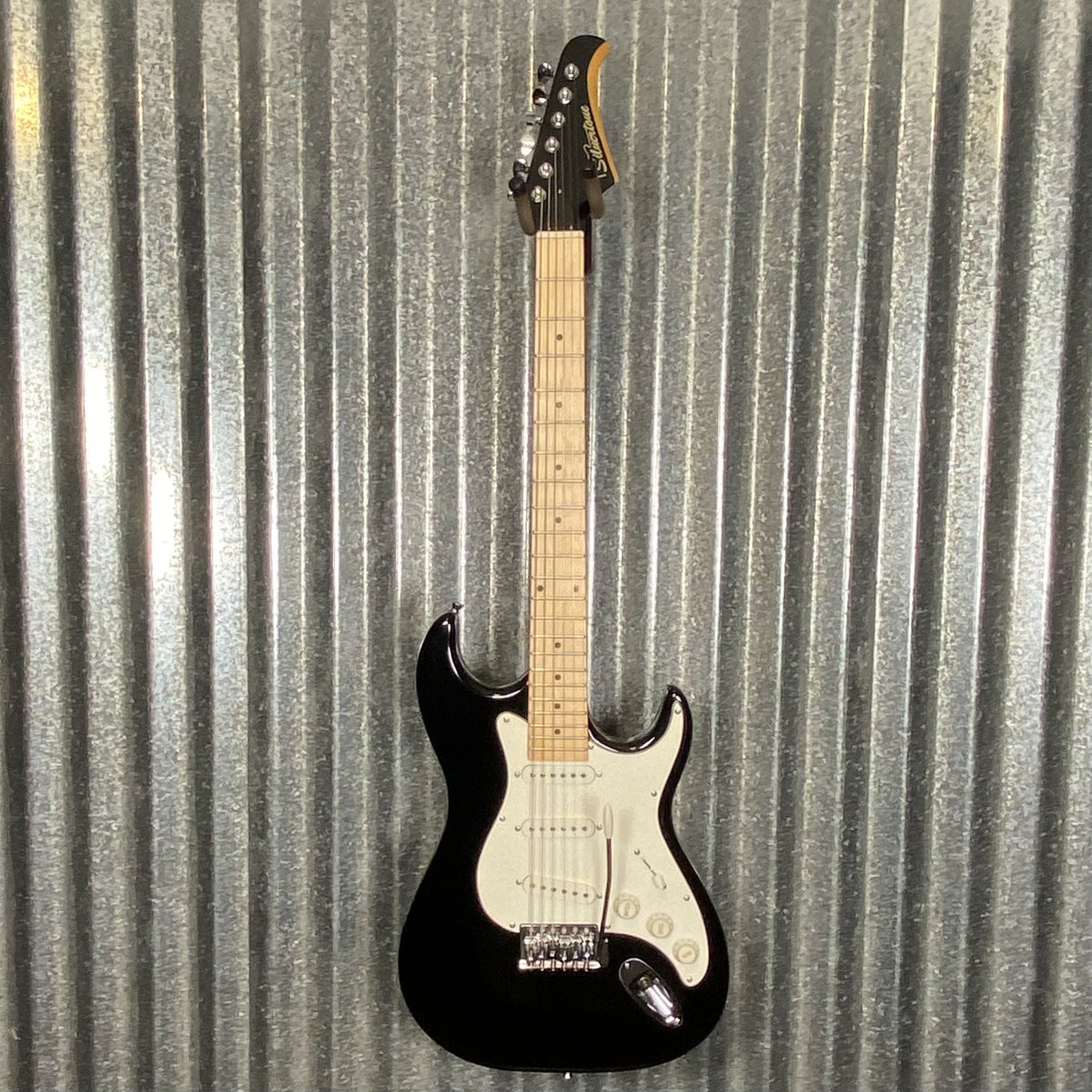 Silvertone SS11 S Style Black Electric Guitar & Bag #0000 Used