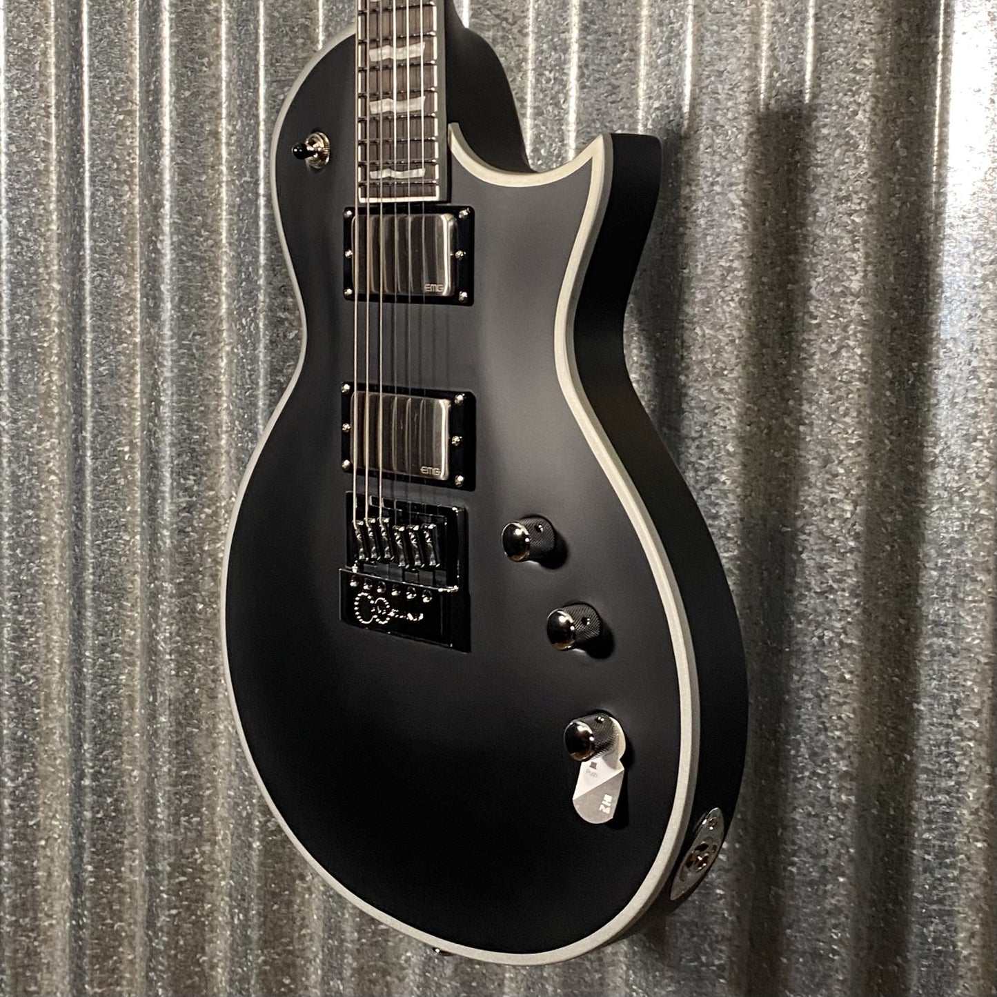 ESP LTD EC-1000 ET Evertune Bold Binding Black Guitar & Case #0622 Used