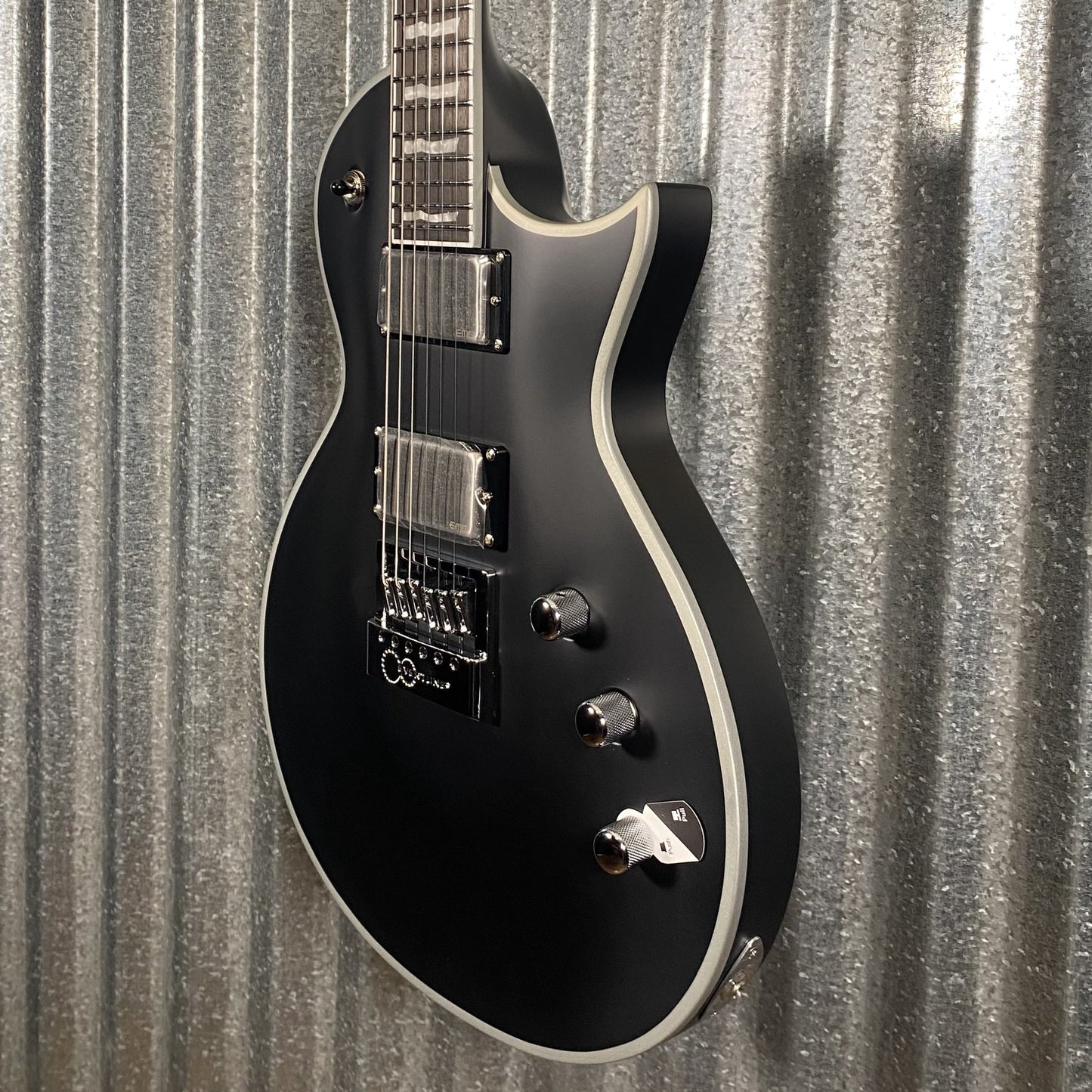 ESP LTD EC-1000 ET Evertune Bold Binding Black Guitar EC1000ETBBBLKS #0331 Used