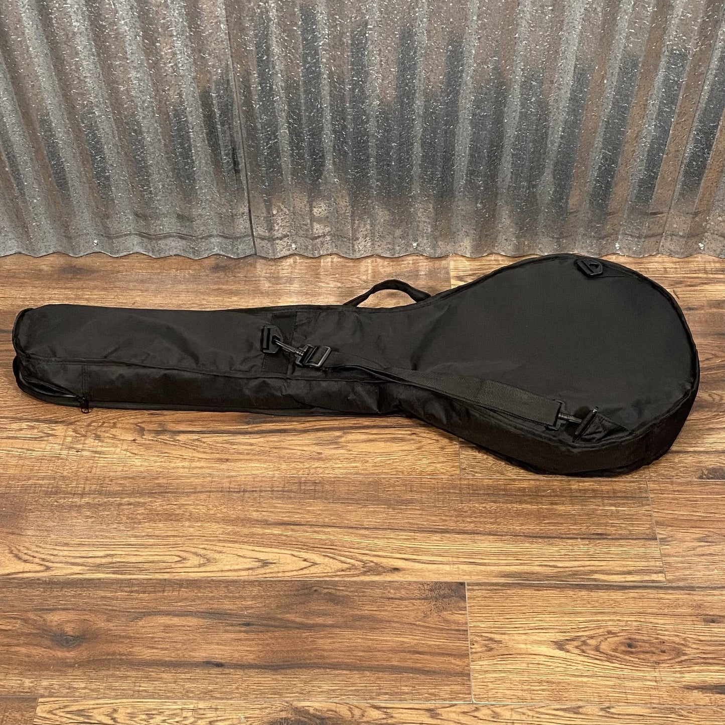 Fender FB-300 5 String Resonator Banjo & Bag #3590 Used