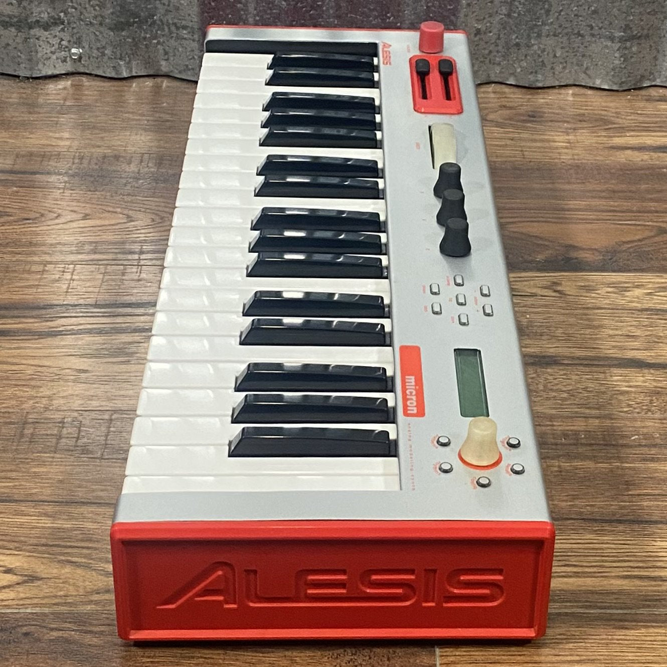Alesis Micron Analog Modeling 37 Key Synthesizer Red Used