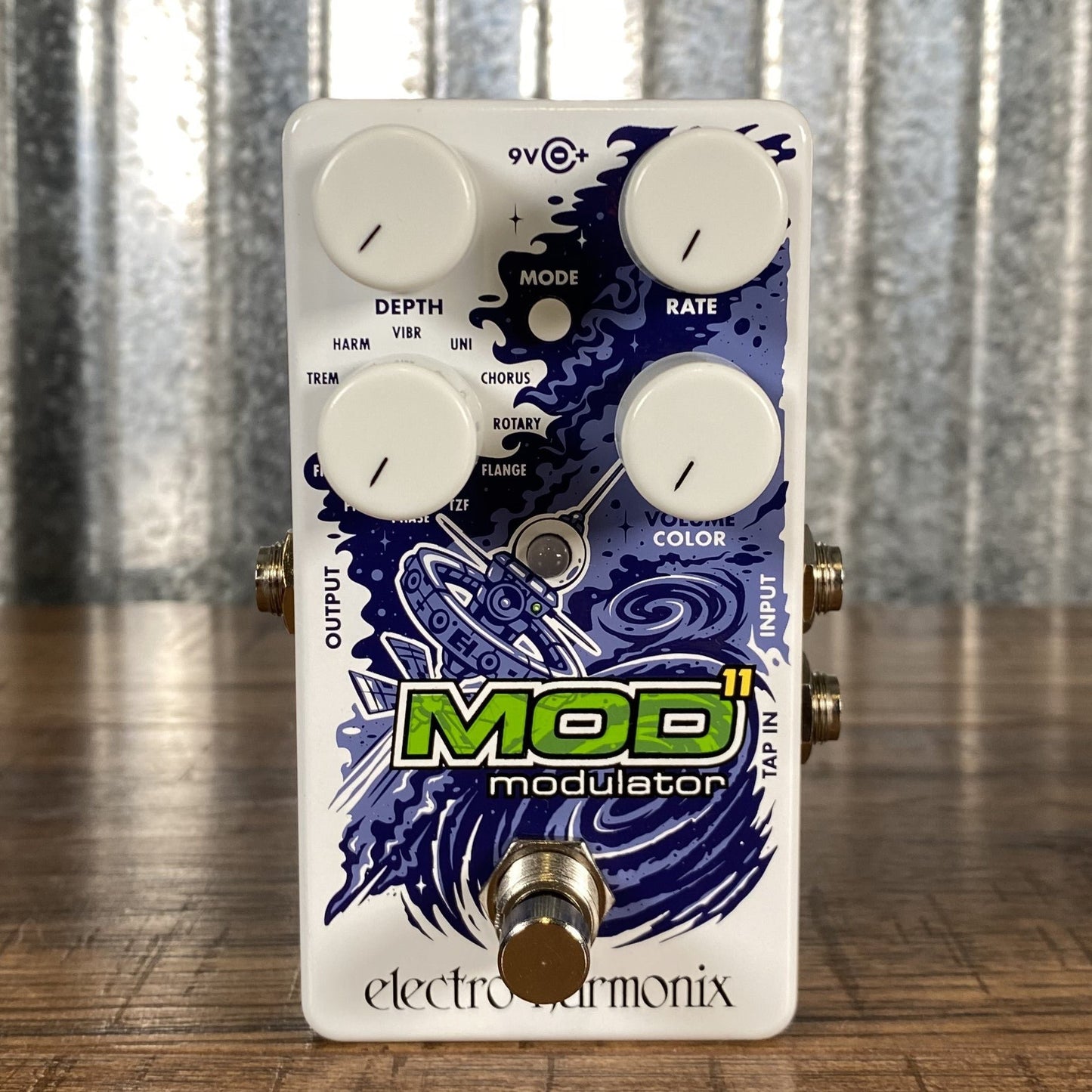Electro-Harmonix EHX Mod 11 Modulator Tremolo Flanger Chorus Rotory Phaser Pitch Guitar Effect Pedal Demo