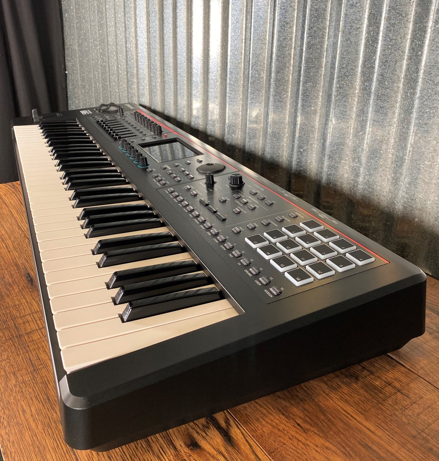 Roland Fantom-06 61 Key Music Workstation Keyboard Synthesizer