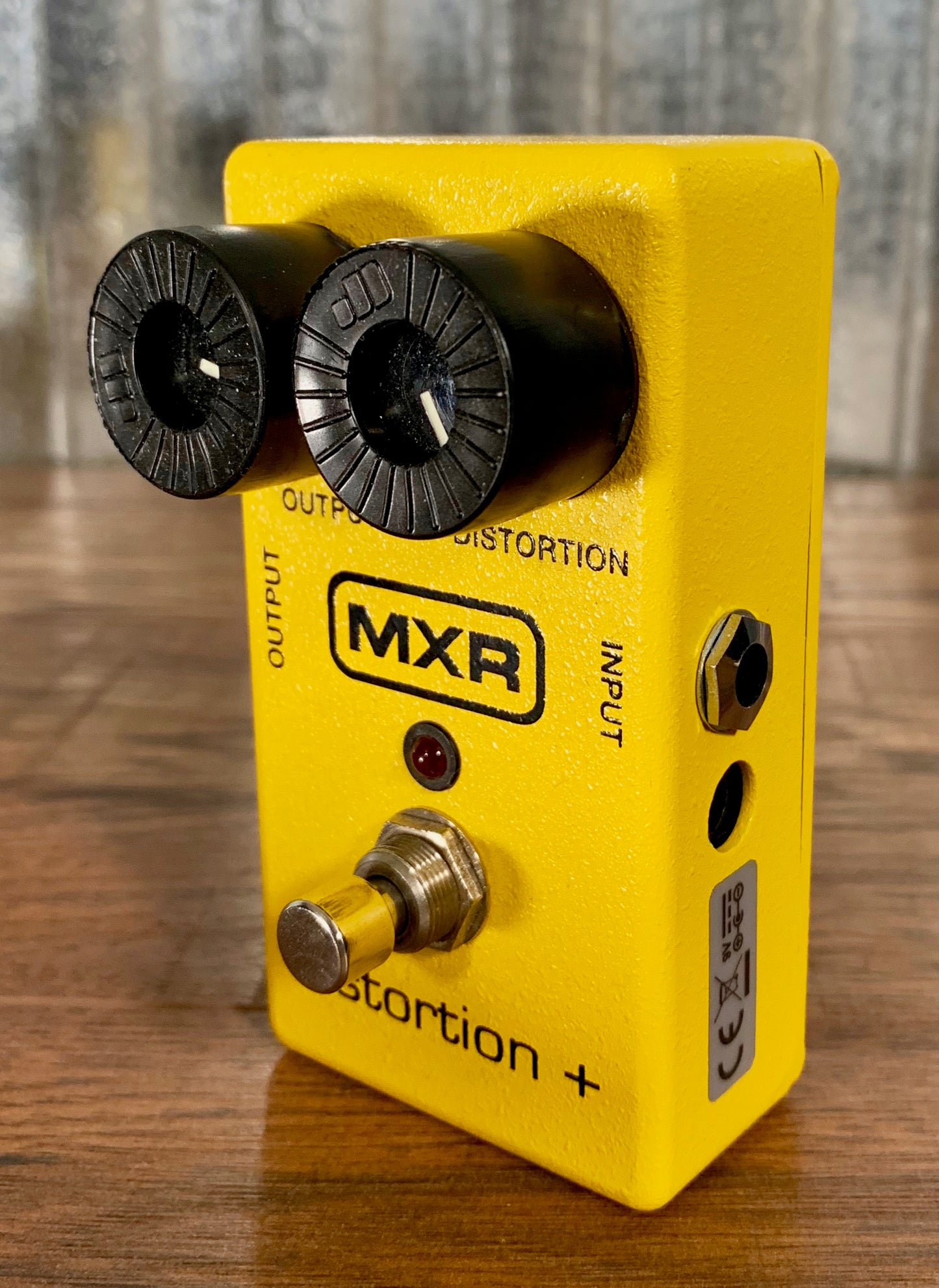 Dunlop MXR M104 Distortion + Guitar Effect Pedal
