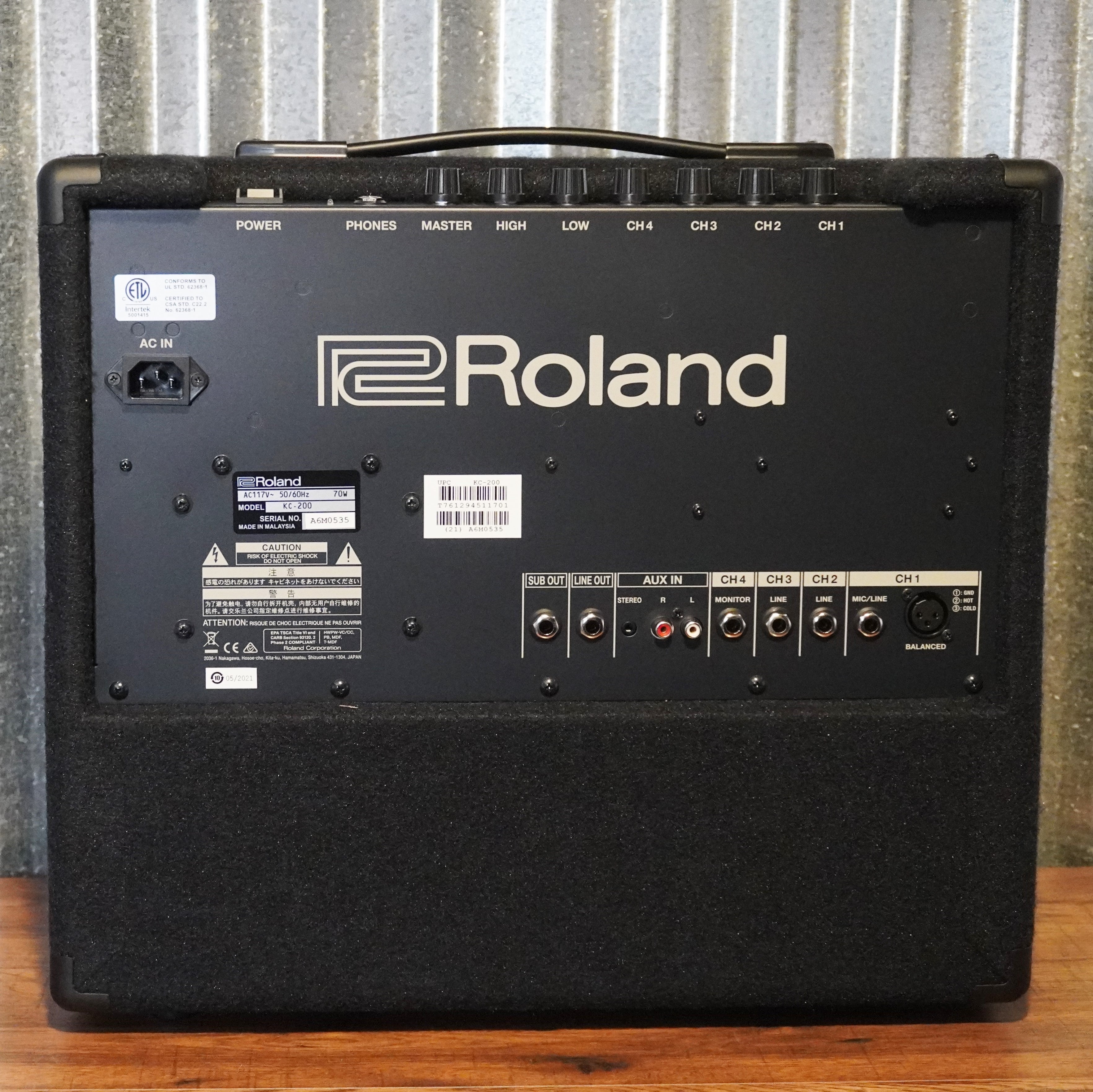 Roland KC-200 100 Watt 4 Channel 12