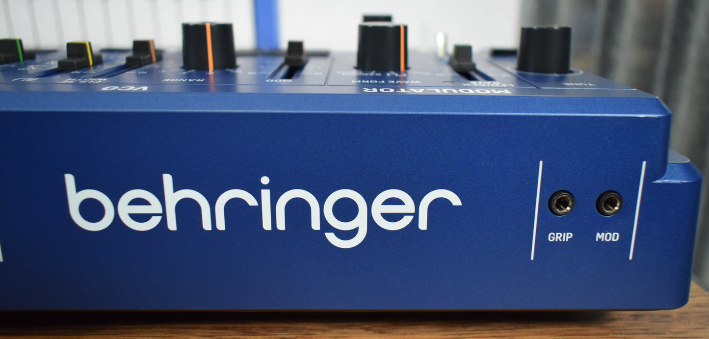 Behringer MS-1-BU 32 Key Analog Synthesizer Blue Demo