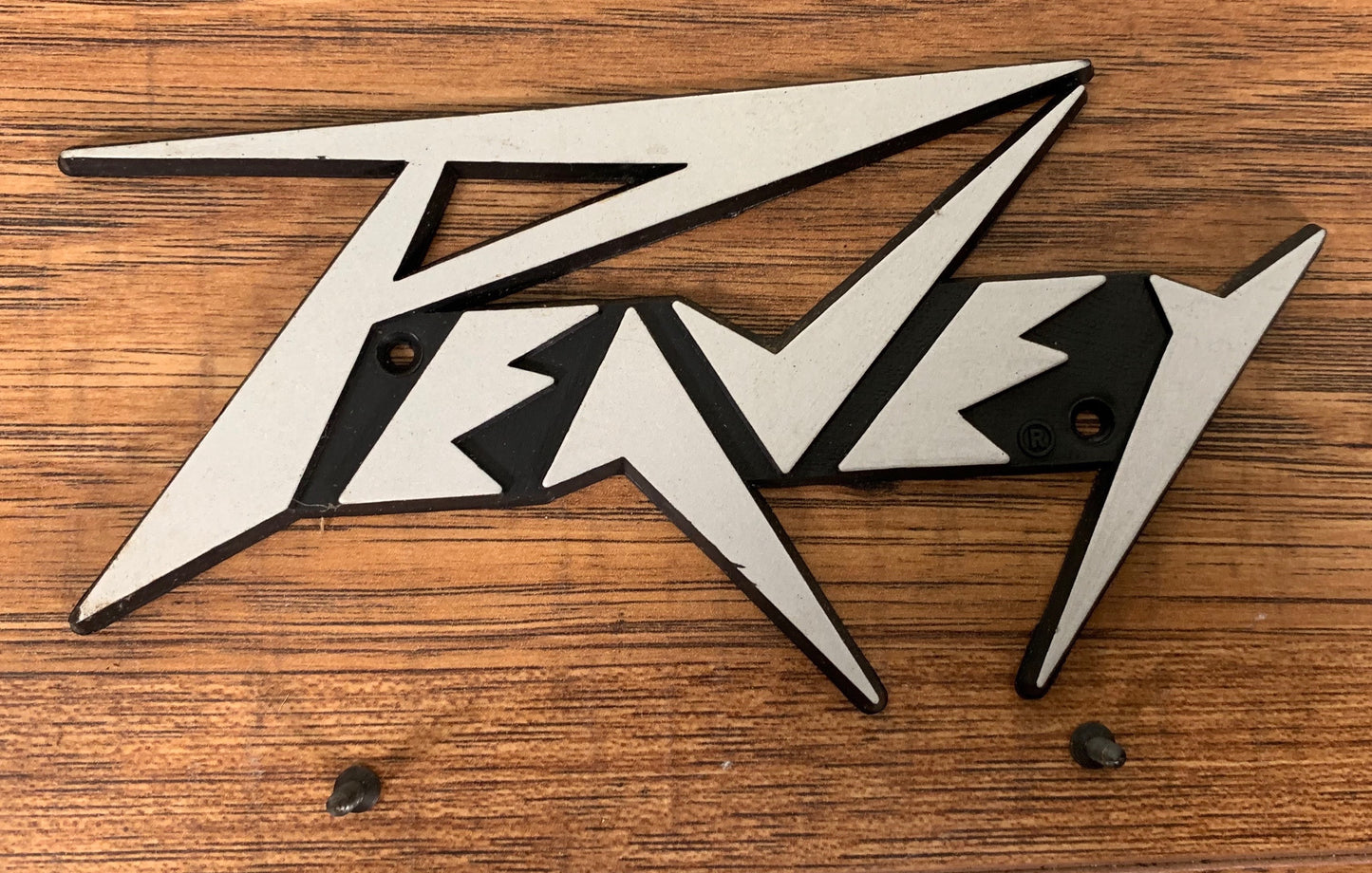 Peavey Electronics Vintage Logo Badge Plastic Used