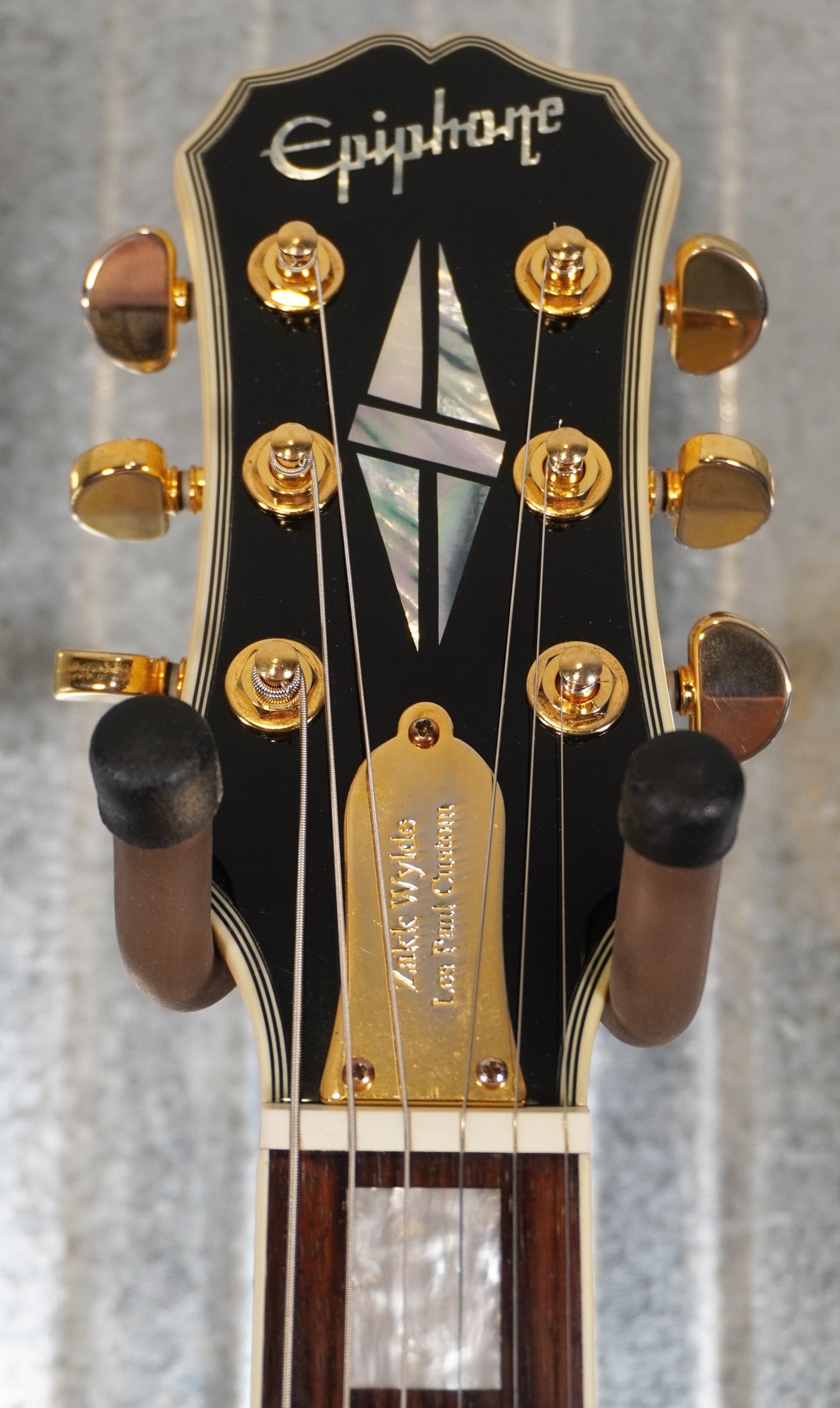 Epiphone 2004 Les Paul Custom Zakk Wylde Signature Antique Ivory Bullseye Guitar & Bag #2423 Used