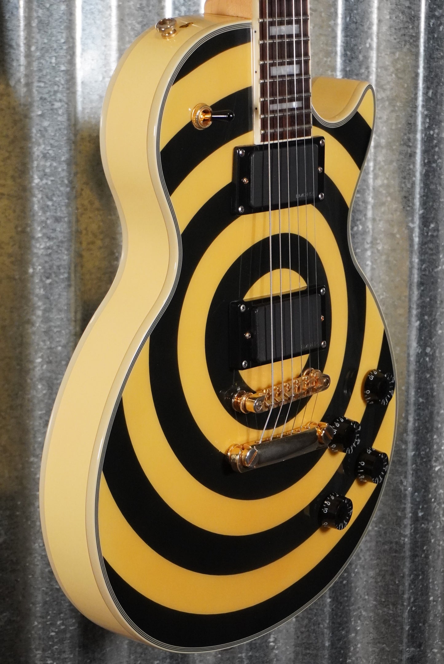 Epiphone 2004 Les Paul Custom Zakk Wylde Signature Antique Ivory Bullseye Guitar & Bag #2423 Used