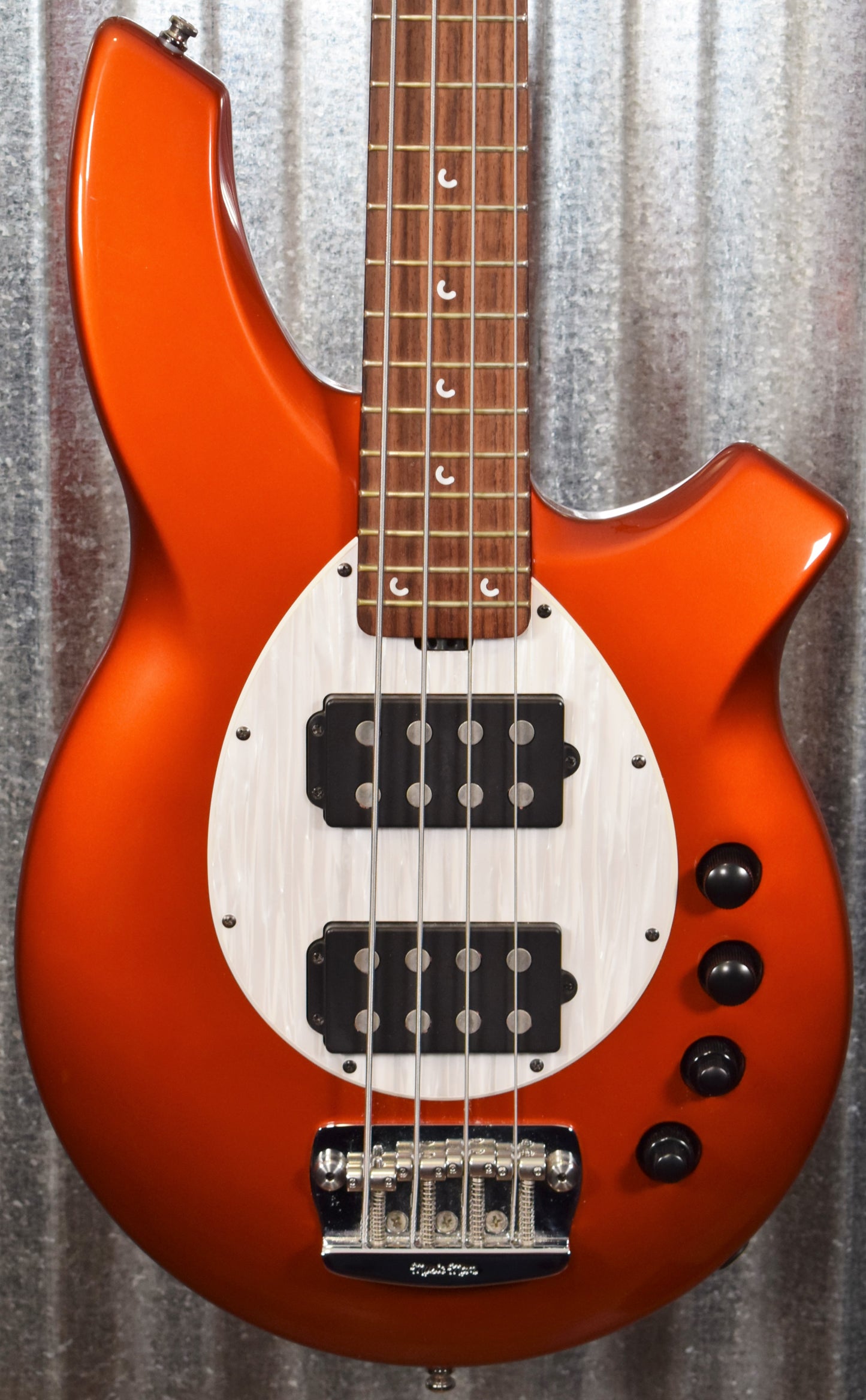 Ernie Ball Music Man 2003 Bongo HH 4 String Active Bass Lava Pearl & Case #F08386 Used