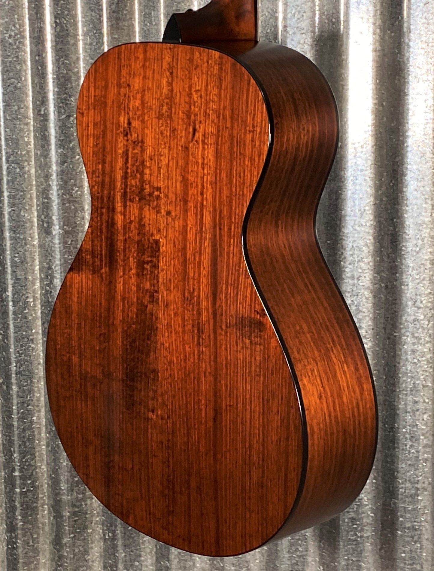 Taylor 322 Grand Concert Tropical Mahogany Edgeburst Acoustic Guitar & Case #0055 Used