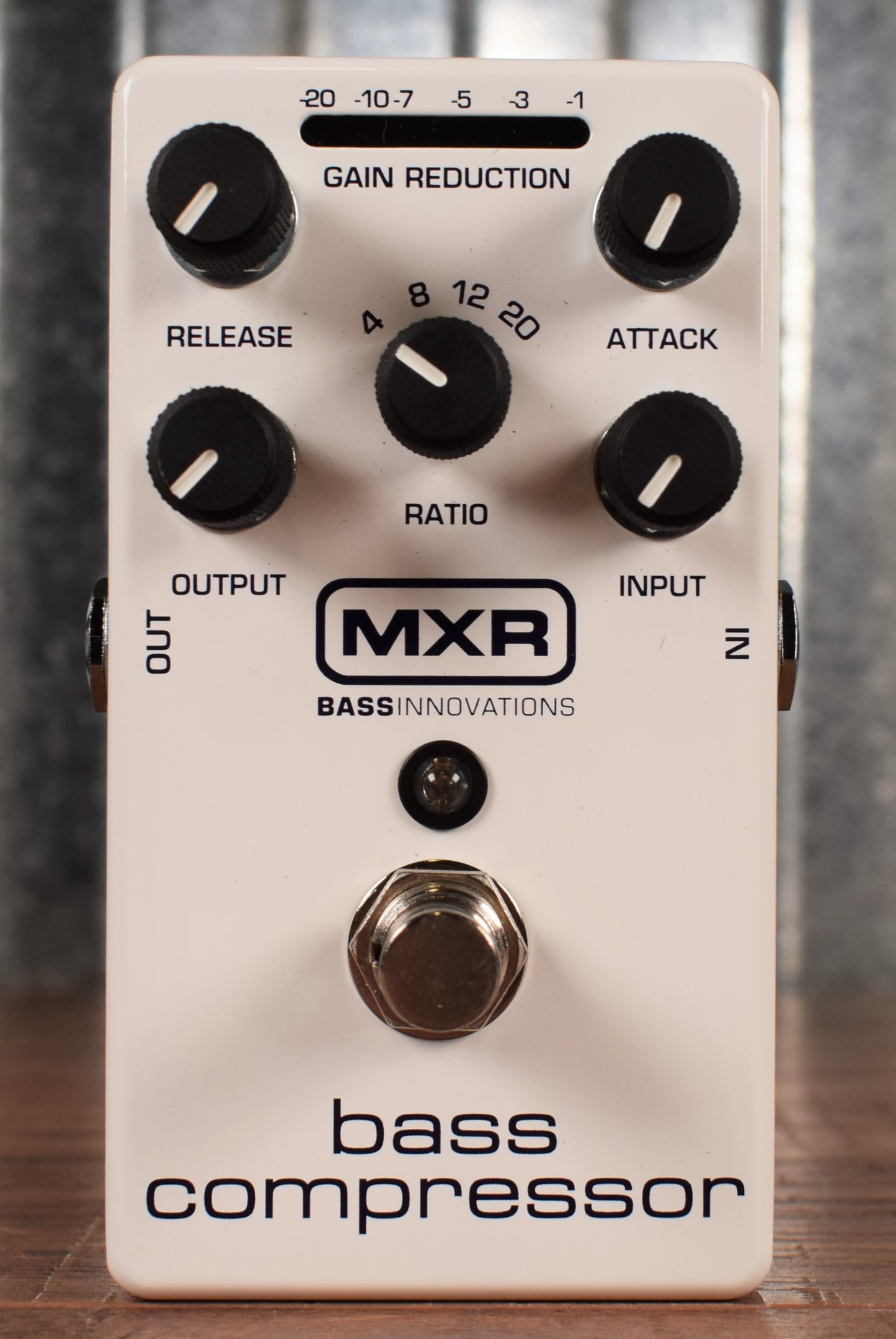 Dunlop MXR M87 Bass Compressor Bass Guitar Effect Pedal Demo