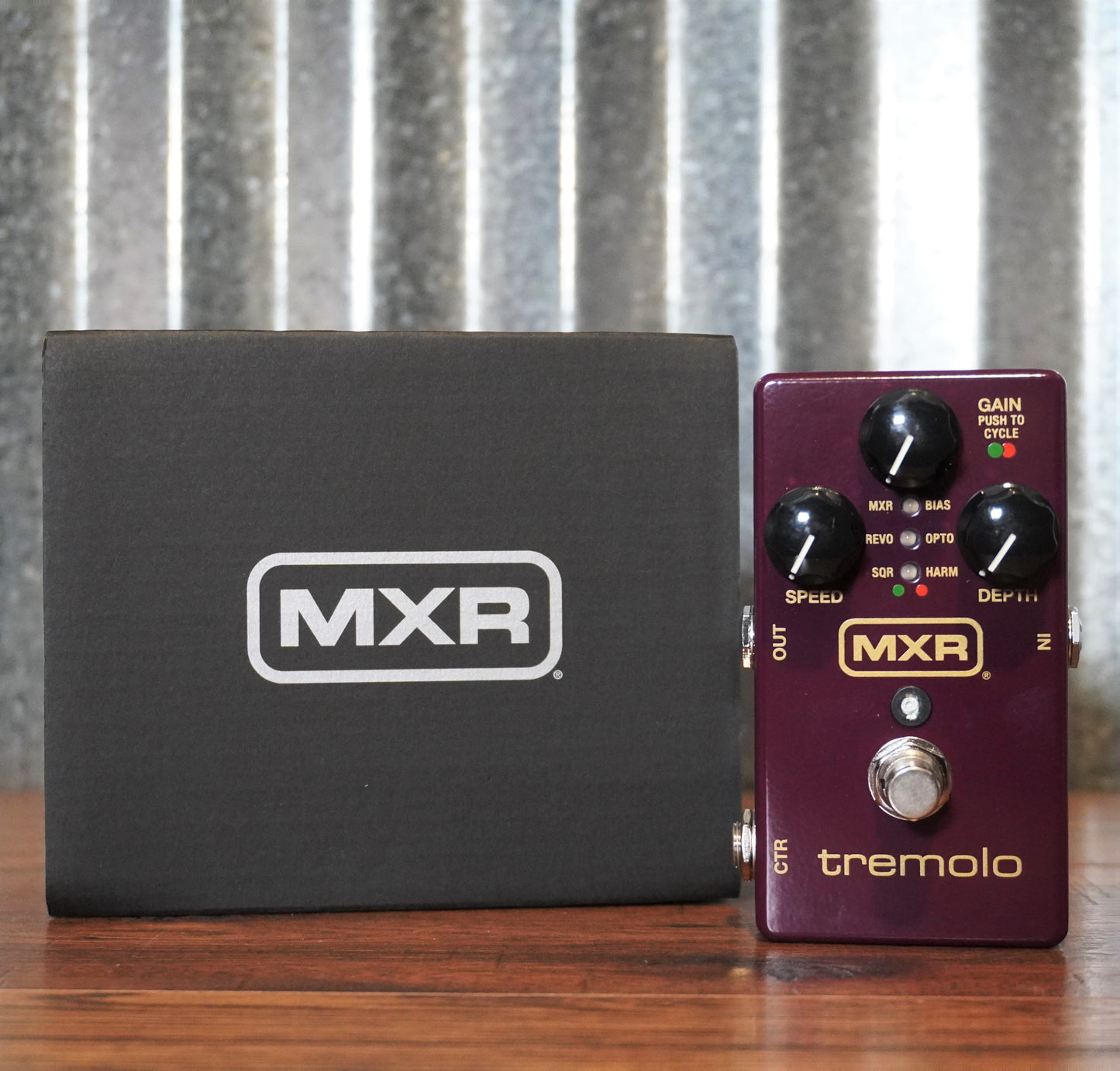 Dunlop MXR M305 Tremolo Guitar Effect Pedal