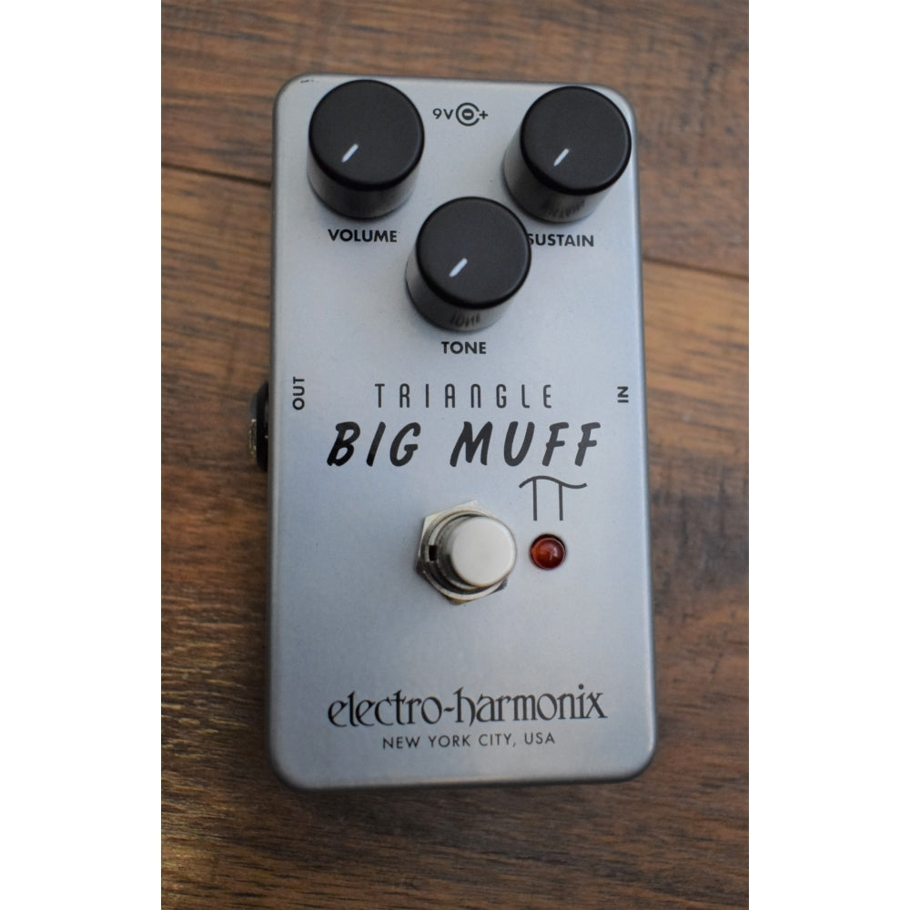 Electro-Harmonix EHX Triangle Buff Big Muff Pi Reissue Distortion Guitar Effect Pedal Demo